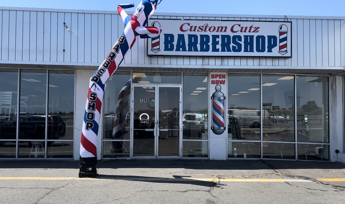 Custom Cutz Barbershop 1286 Broadhollow Rd, Farmingdale New York 11735