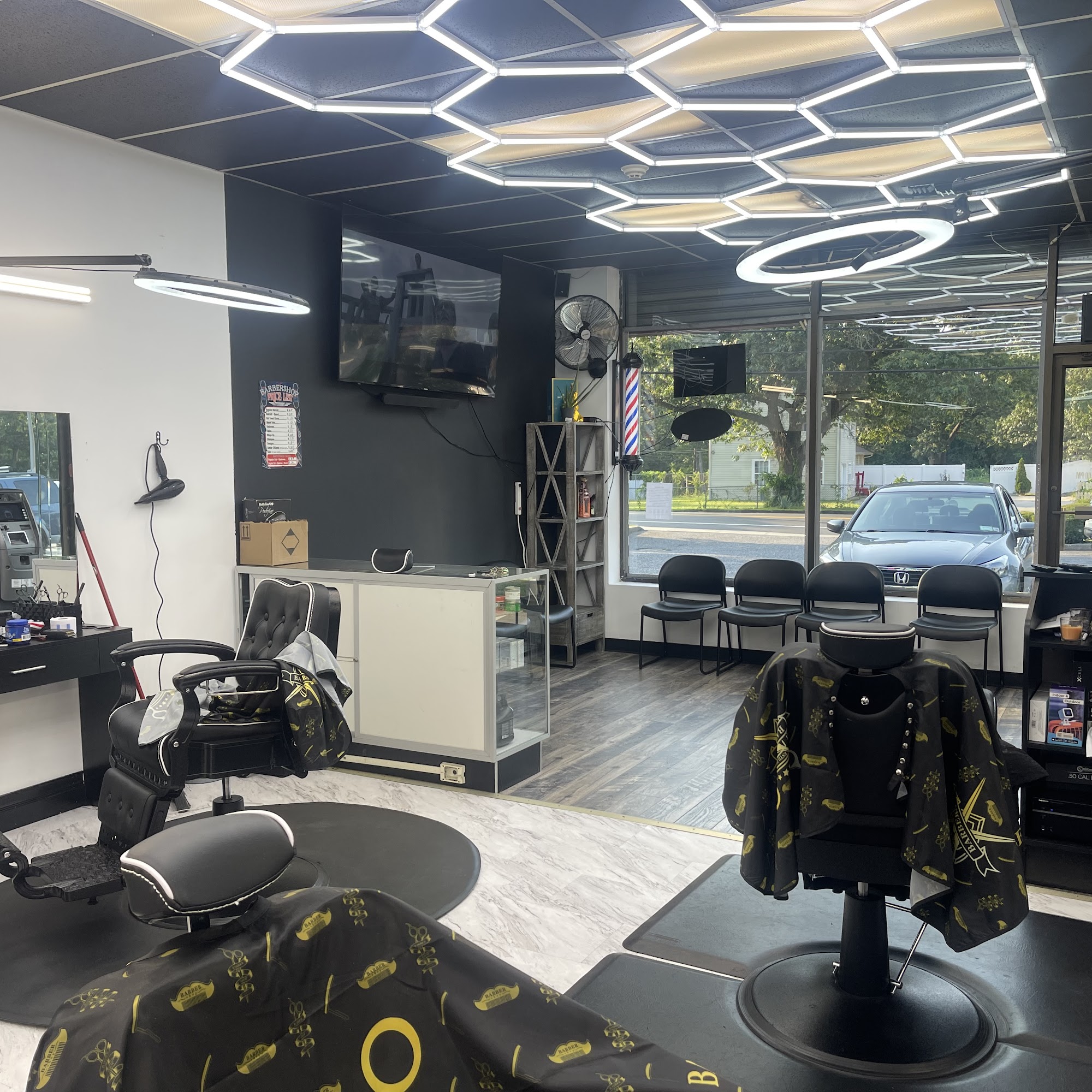unique barbershop 374 Mooney Pond Rd, Farmingville New York 11738