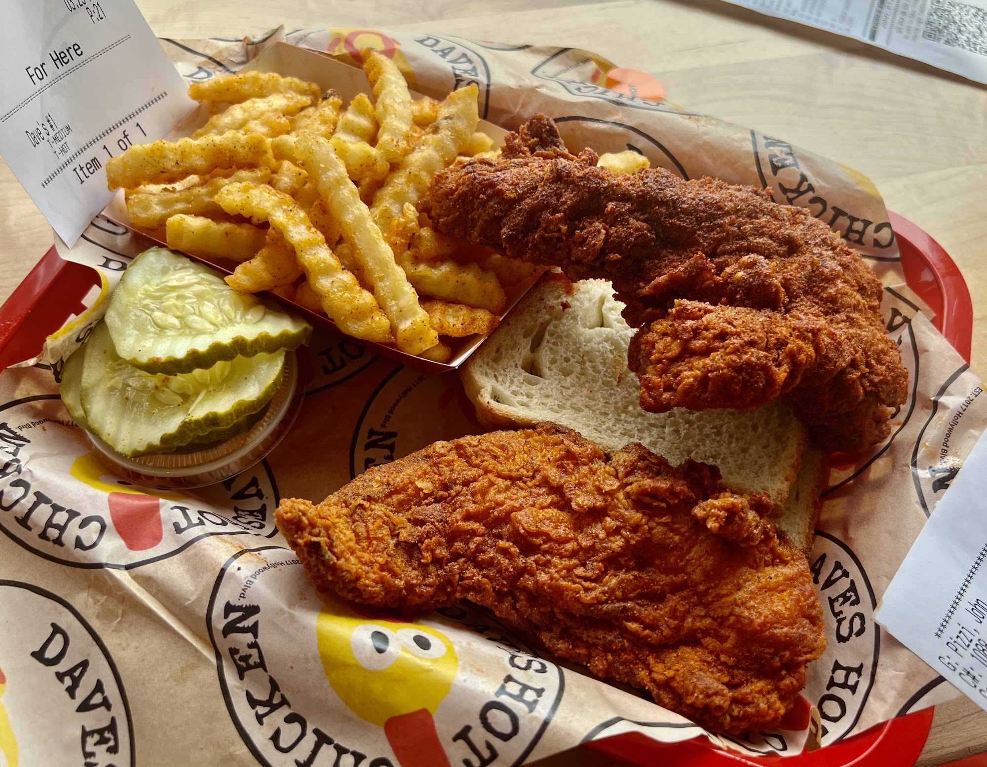 Dave's Hot Chicken Fresh Meadows