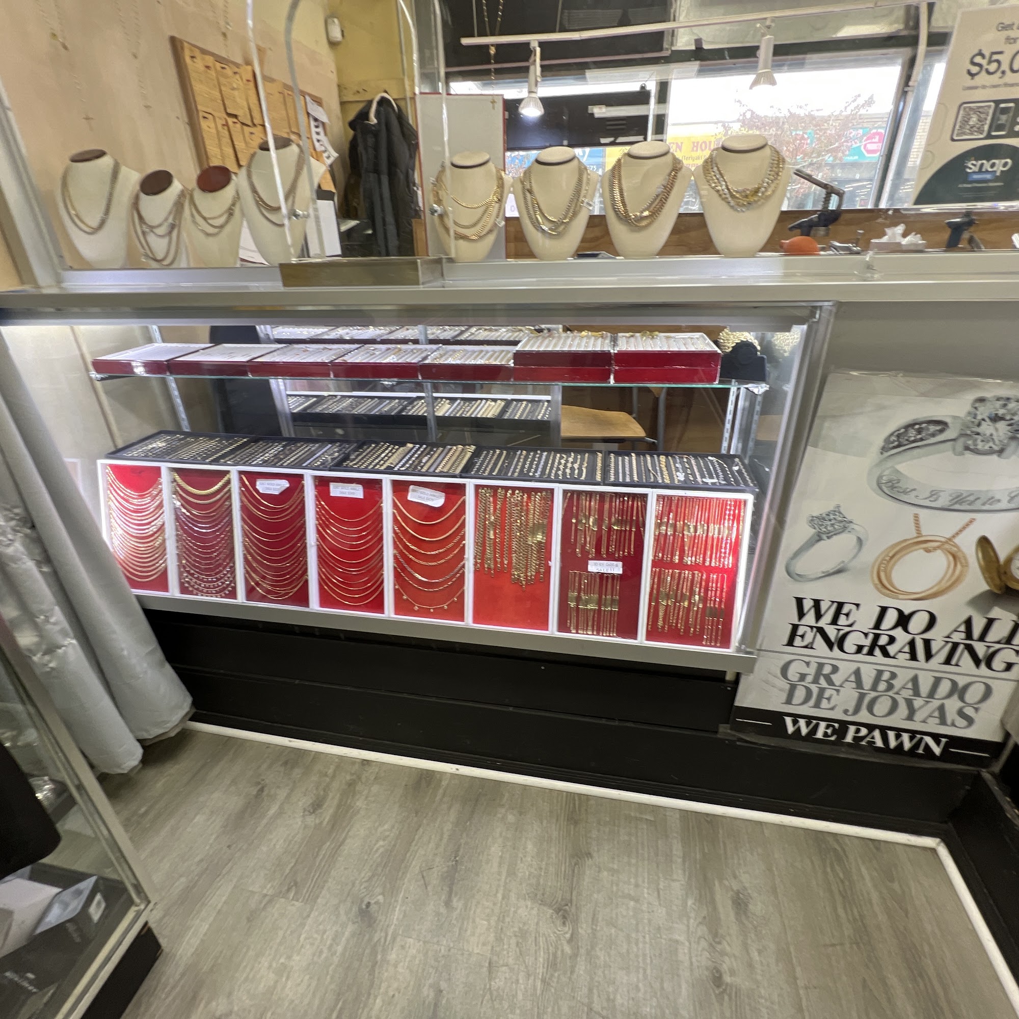 Village Goldmine Jewelry: Daniel Jewelry Store NYC 80 Main St, Hempstead New York 11550