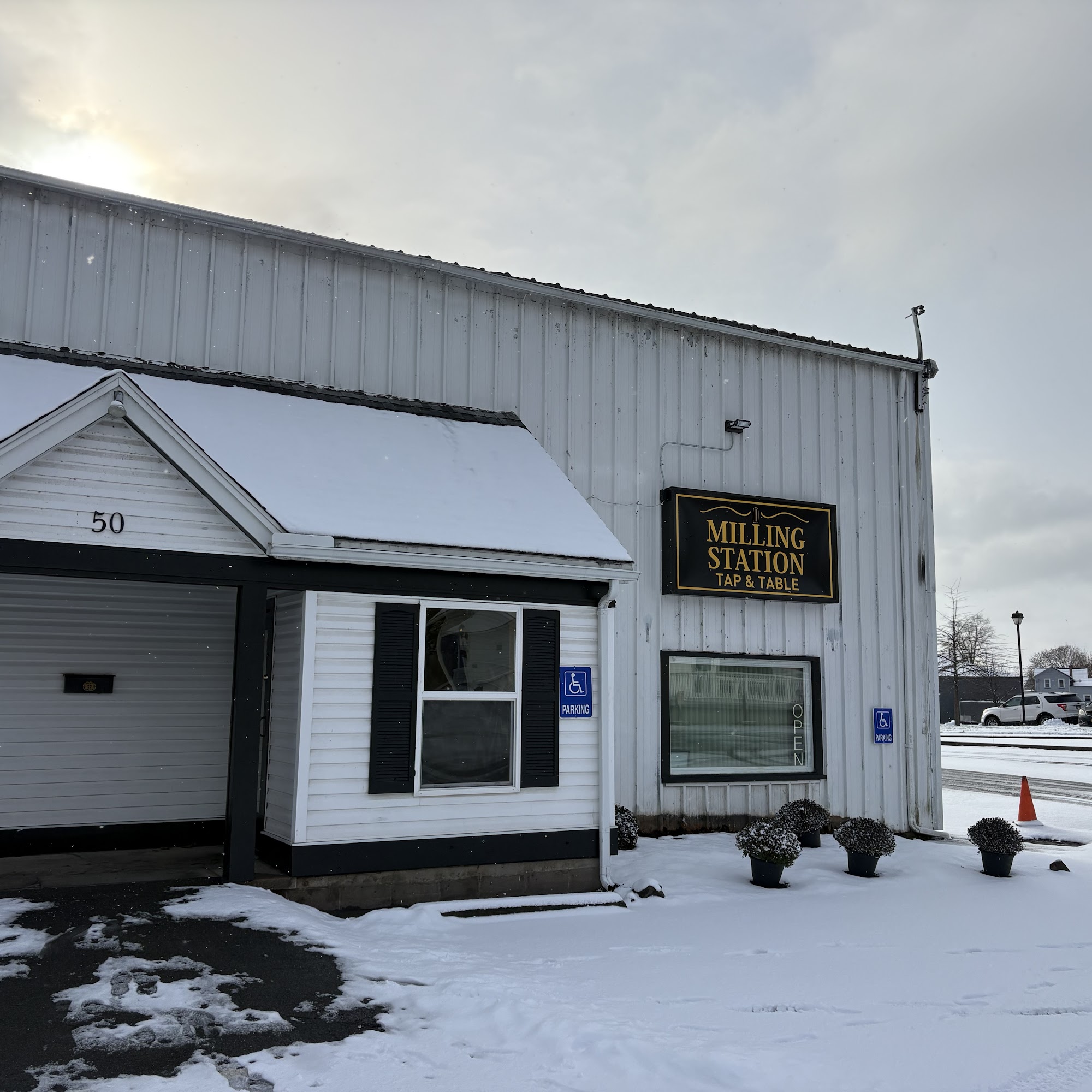 Milling Station Tap & Table Hilton