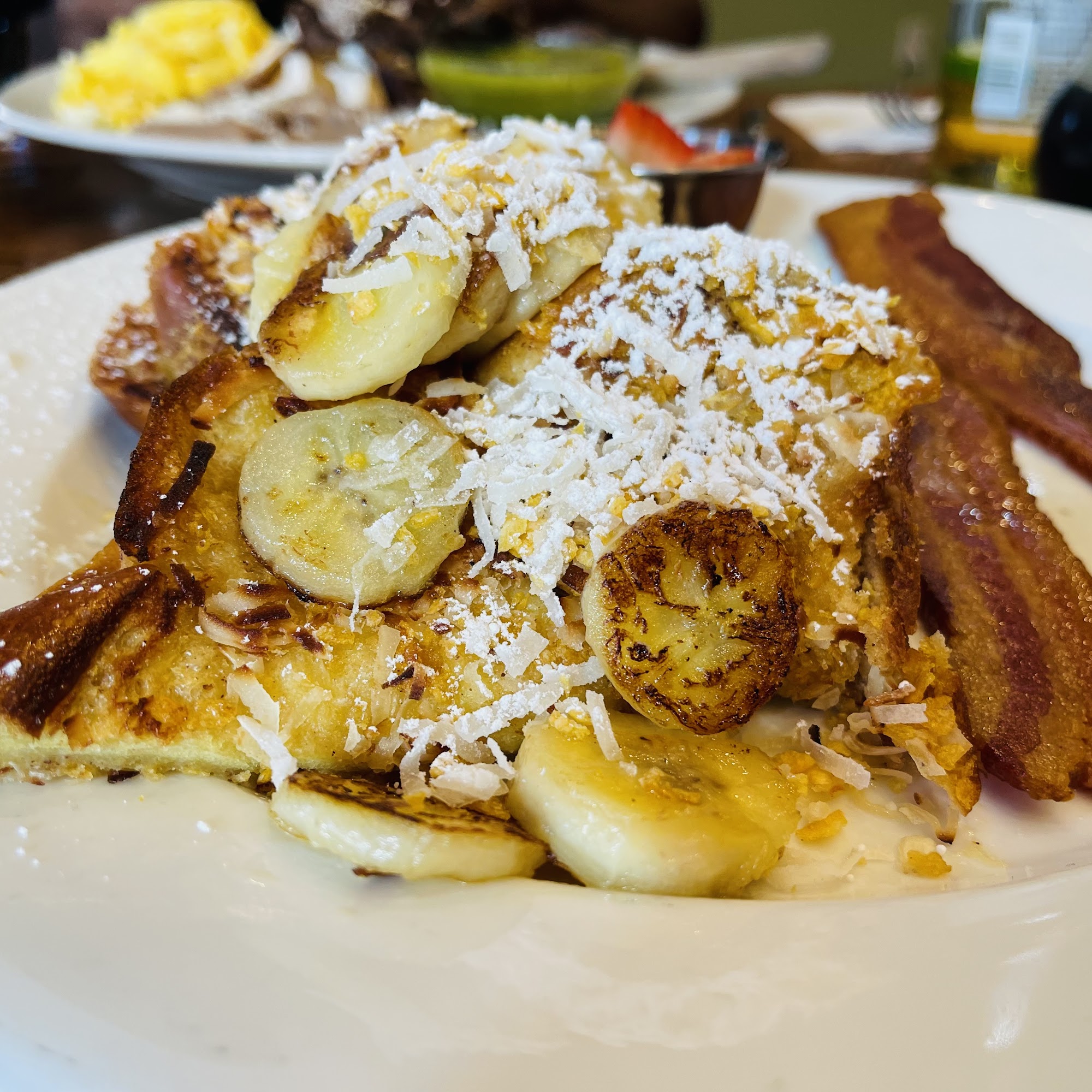 Luna's Kitchen & Bar Jackson Heights