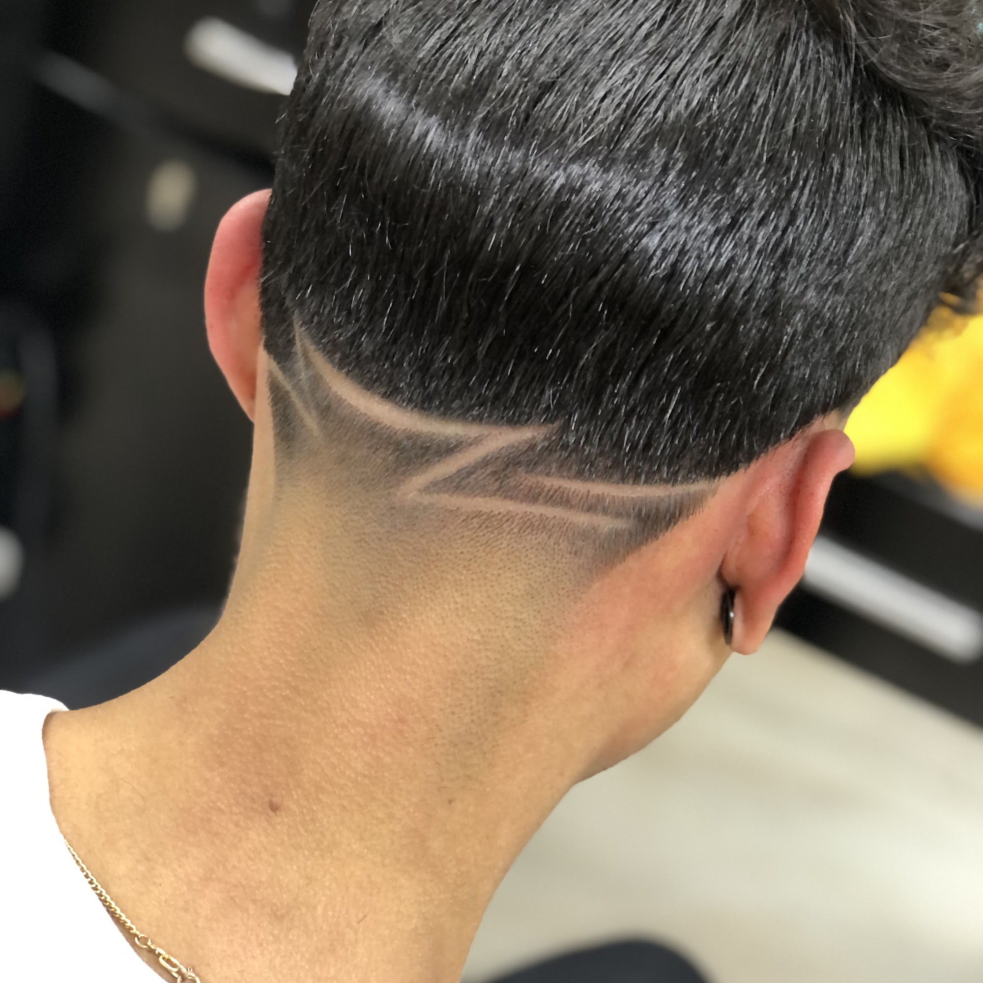 Adriana's Unisex Beauty Salon 89-10 Roosevelt Ave, Jackson Heights New York 11372