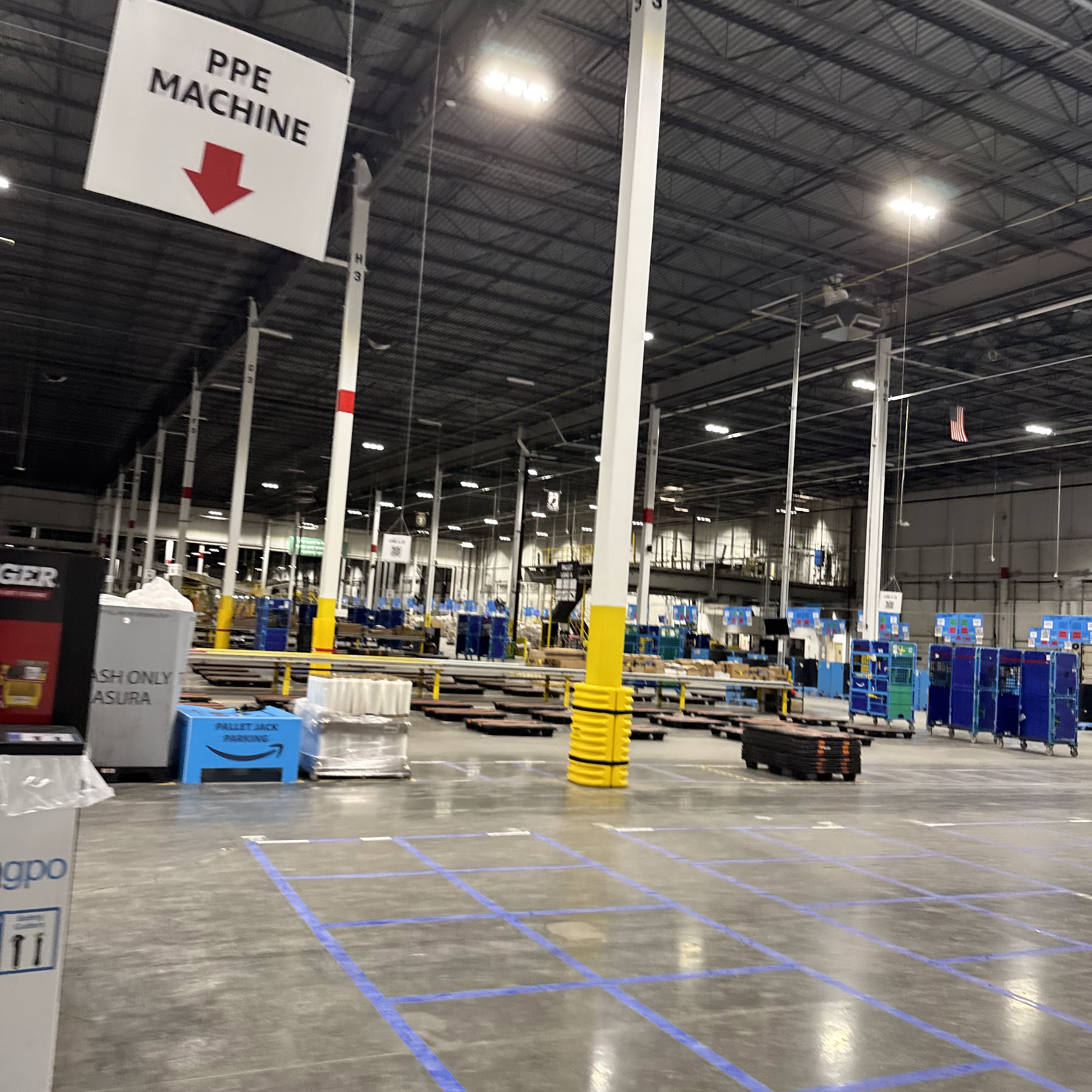 Amazon BUF5 Lancaster