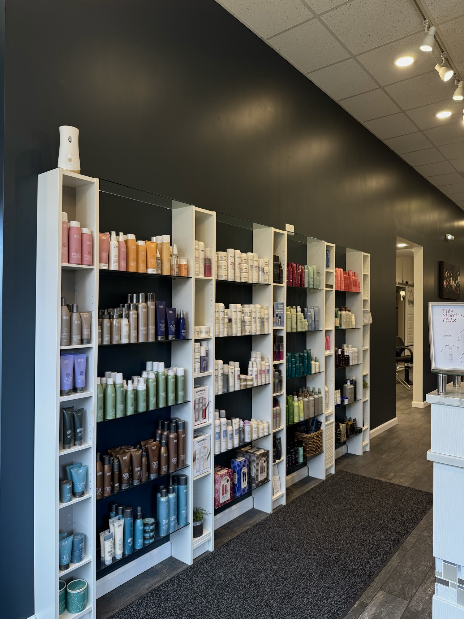 One OAK at Tabula Rasa Salon