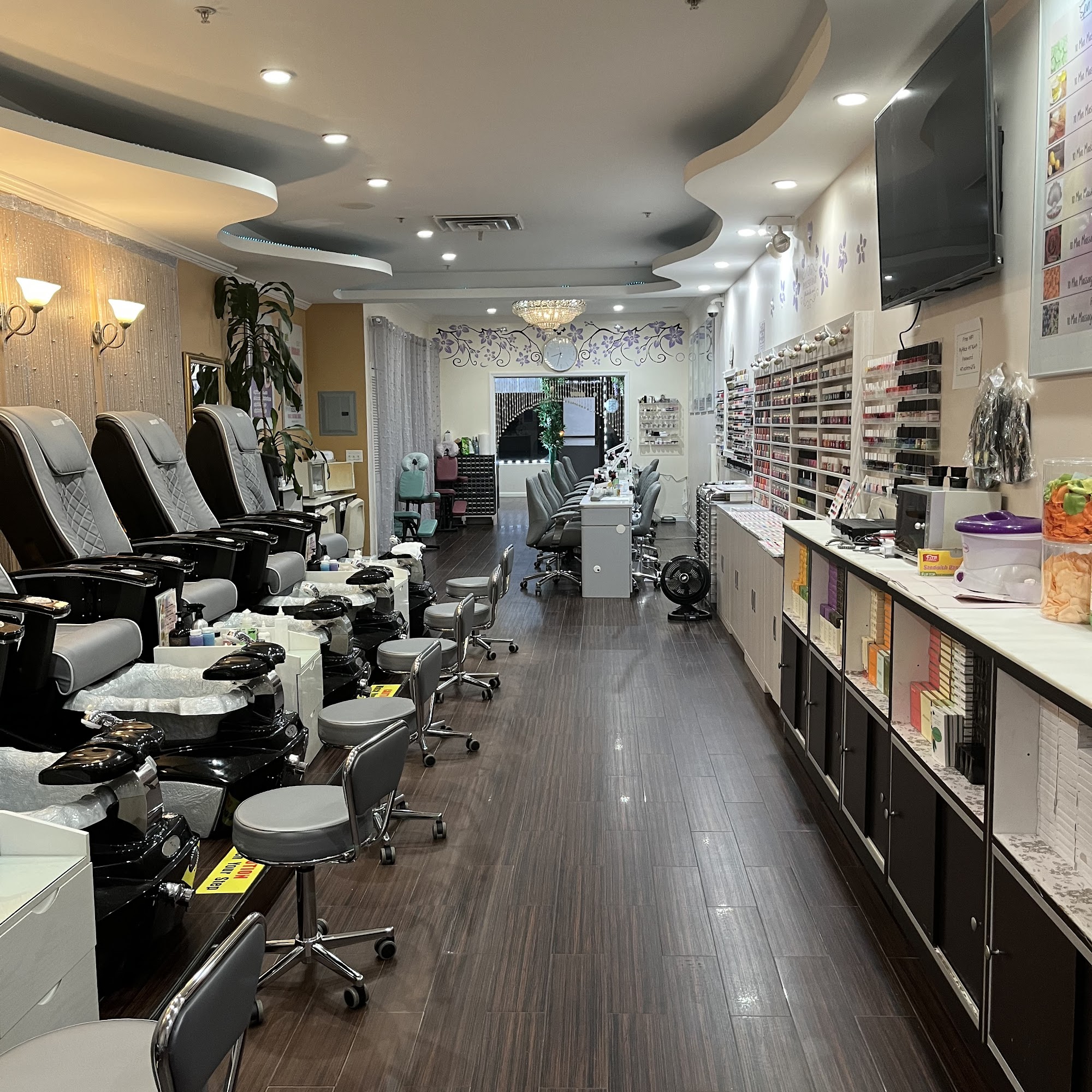 Yes Beauty Nails Spa 3062 Hempstead Tpke #1, Levittown New York 11756