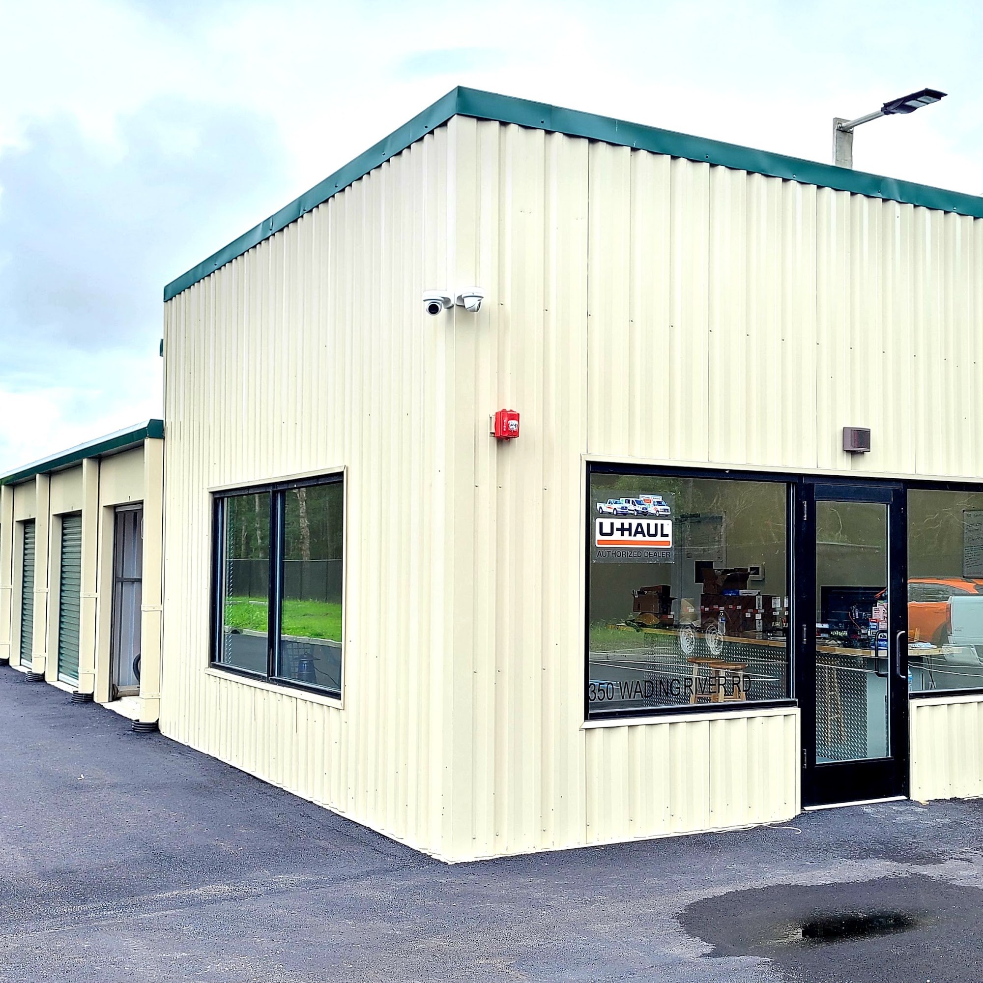 U-Haul Neighborhood Dealer Manorville