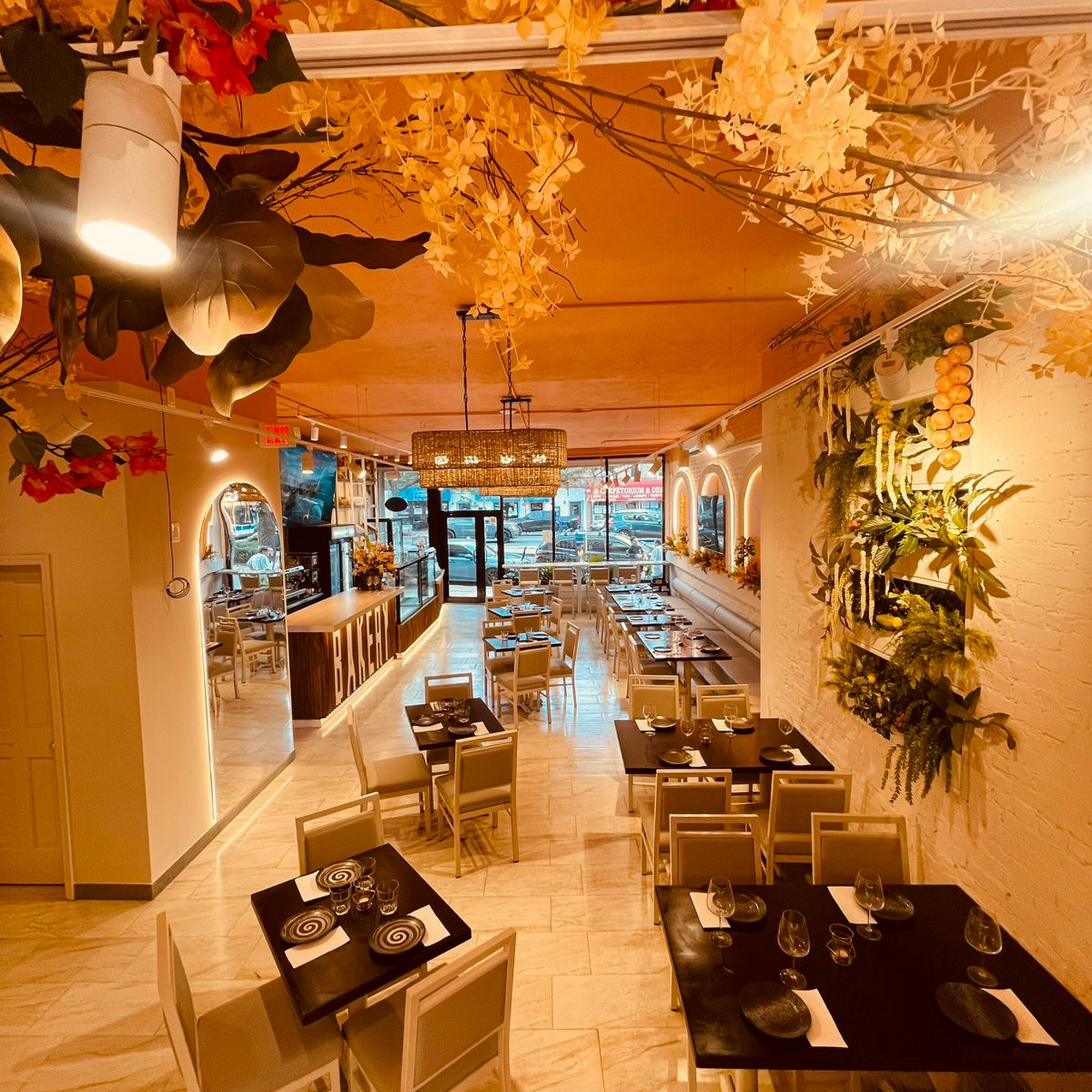 Raices Colombianas Bakery and Restaurant Maspeth