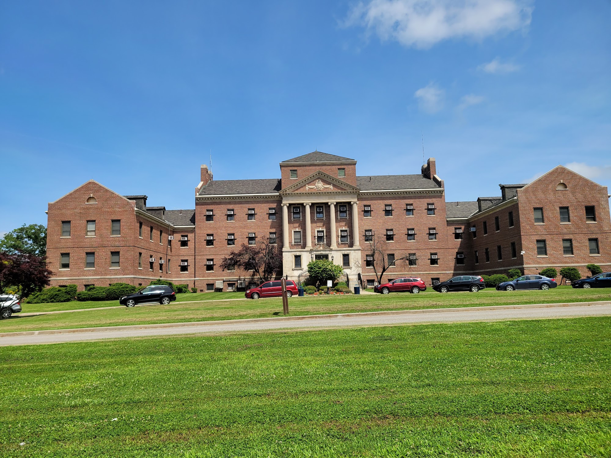 Montrose VA Medical Center 2094 Albany Post Rd, Montrose New York 10548
