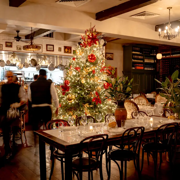 Photo credit: opentable