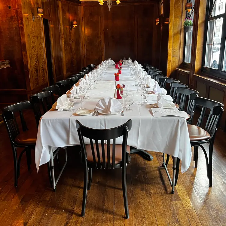 Photo credit: opentable