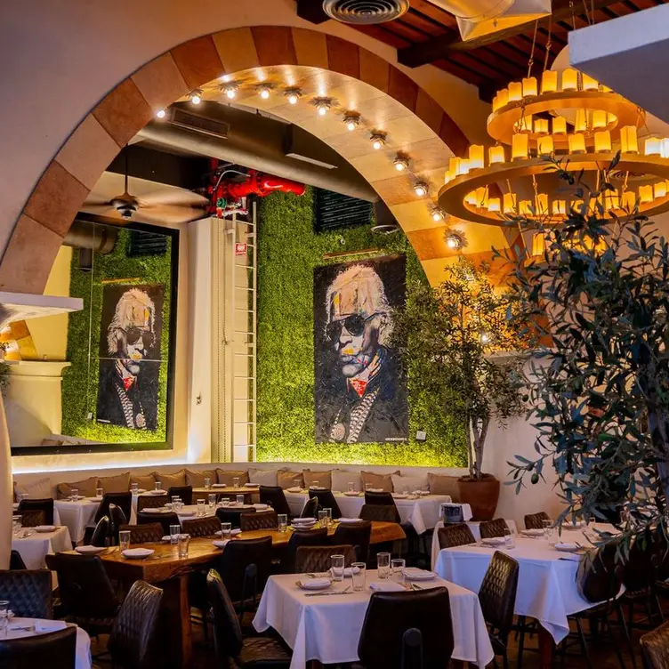 Photo credit: opentable