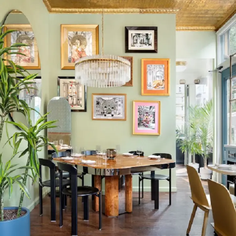 Photo credit: opentable