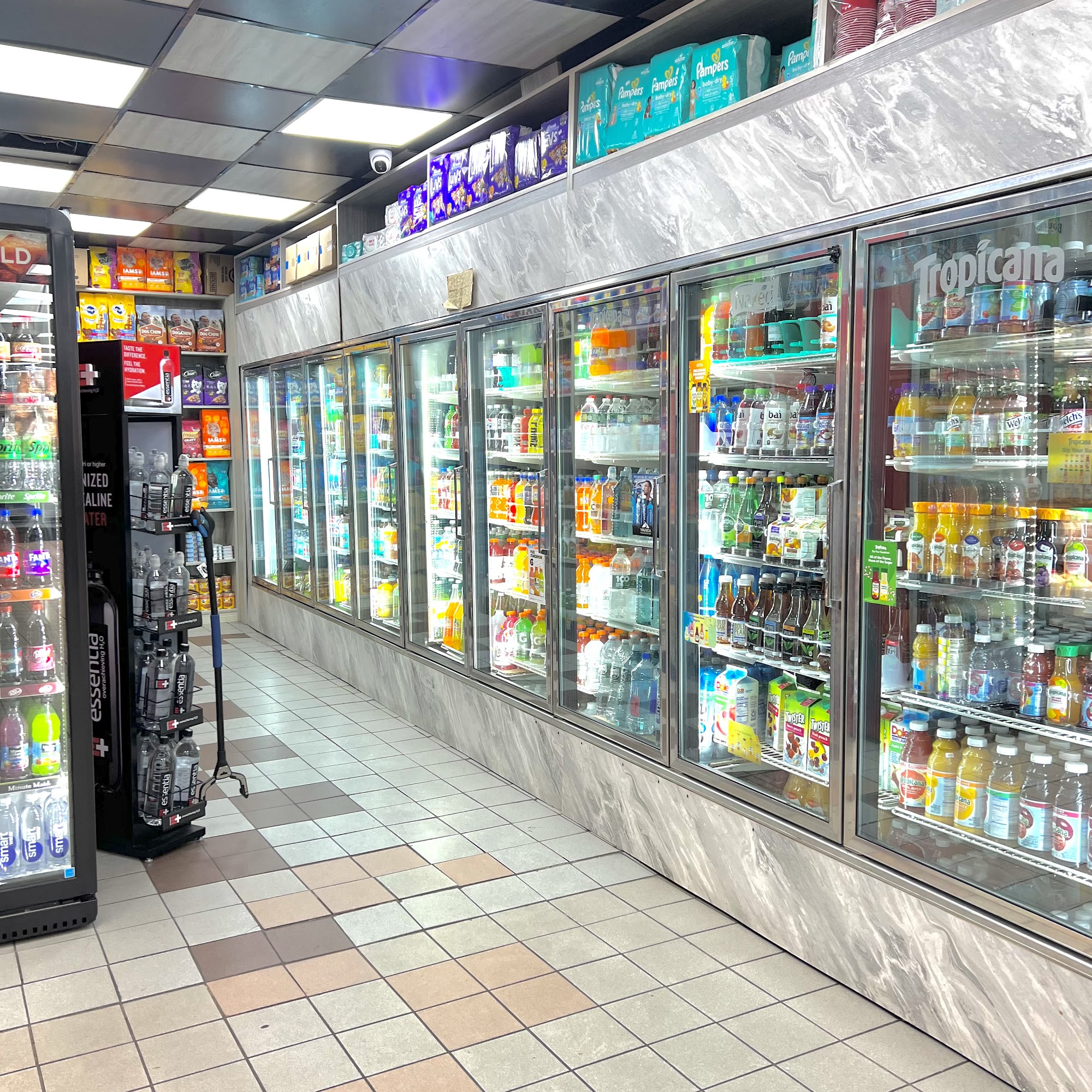 102 Family Organic Deli 1980 2nd Ave, New York, NY 10029