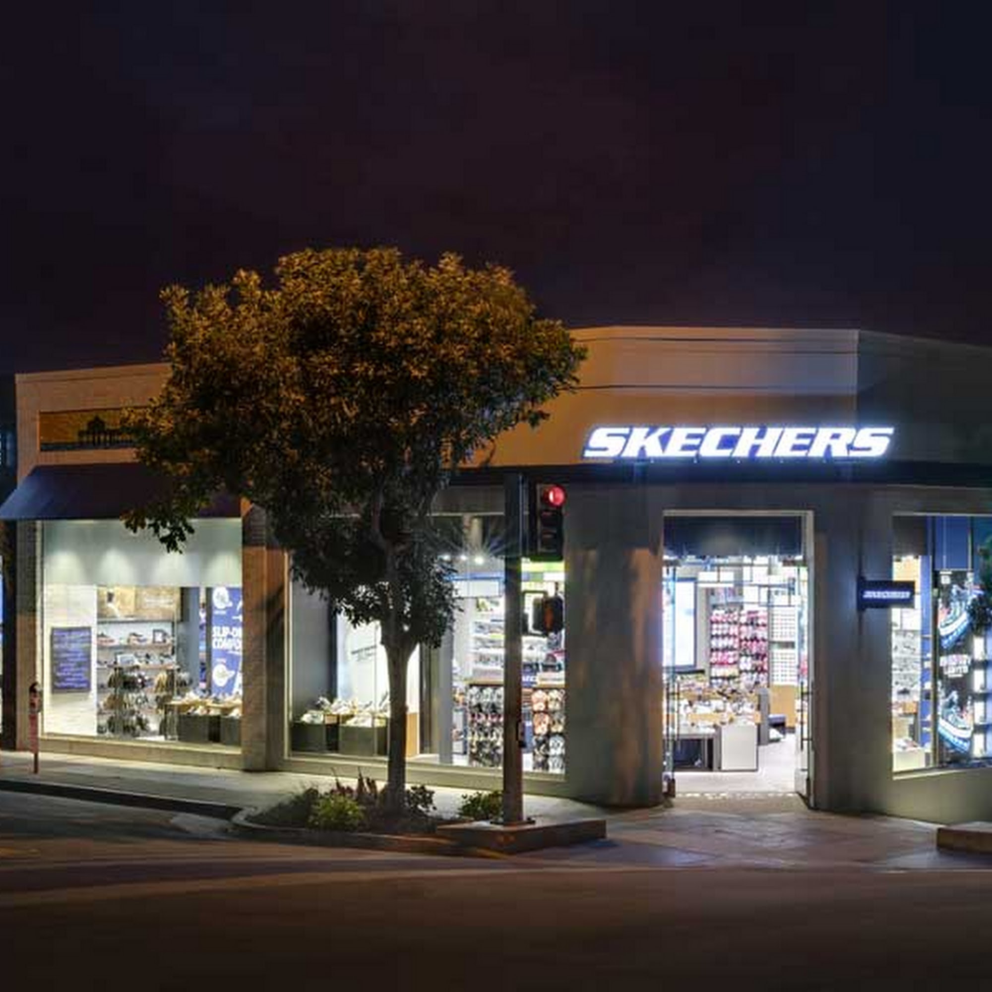 SKECHERS Warehouse Outlet Niagara Falls