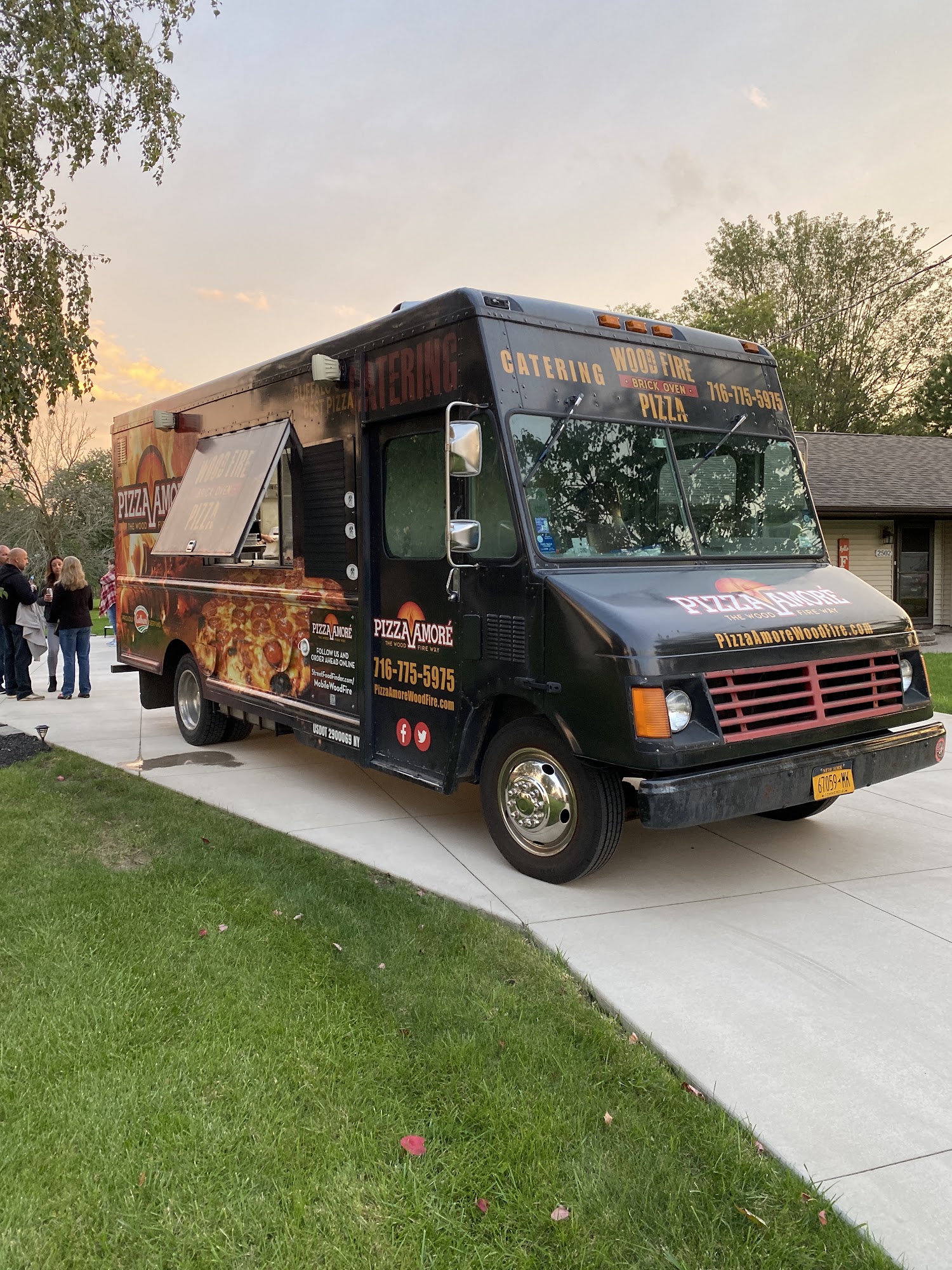 North Tonawanda-Pizza Amore “The Wood Fire Way” North Tonawanda