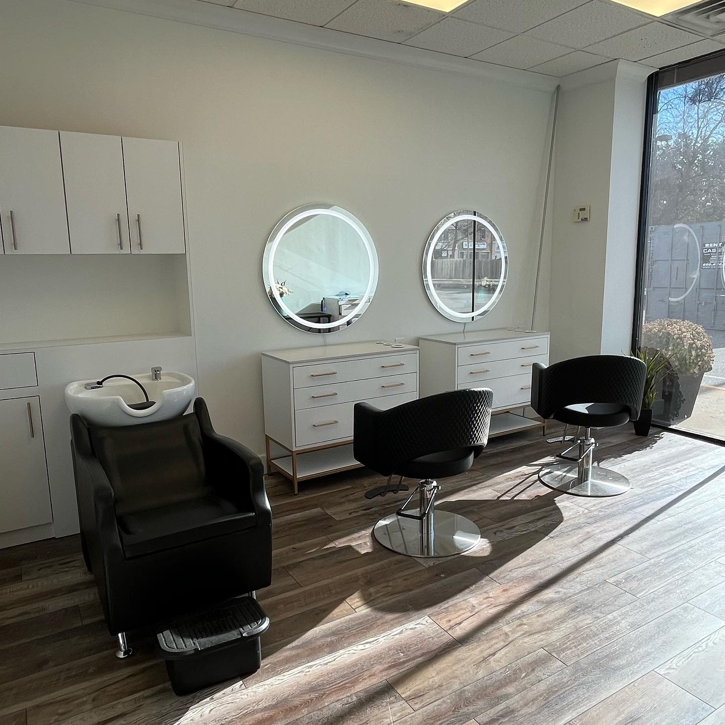 South Shore Salon Suites