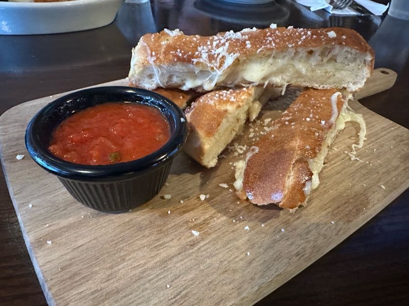 THE SOCIAL bar & pizza Menu