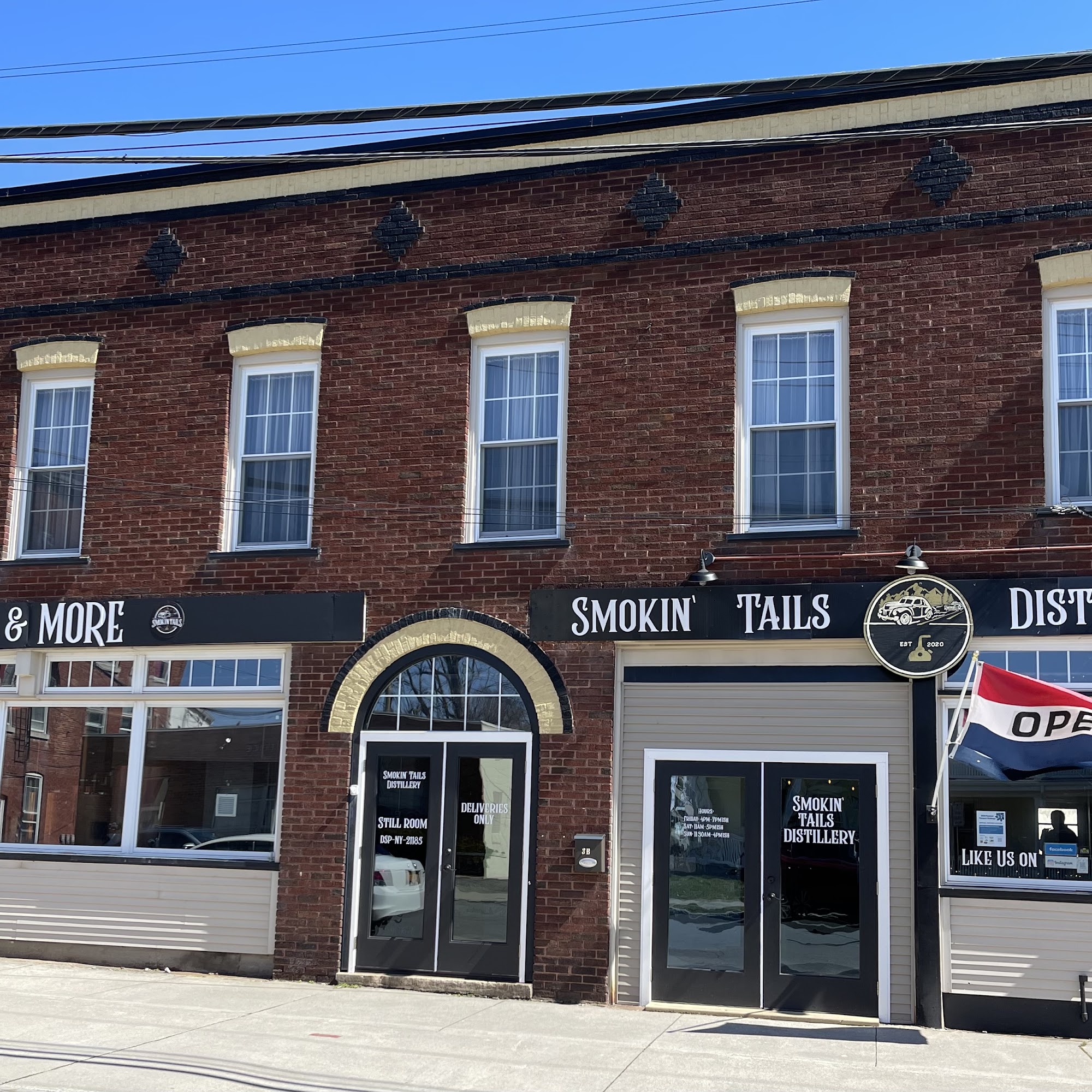 Smokin Tails Distillery Phelps