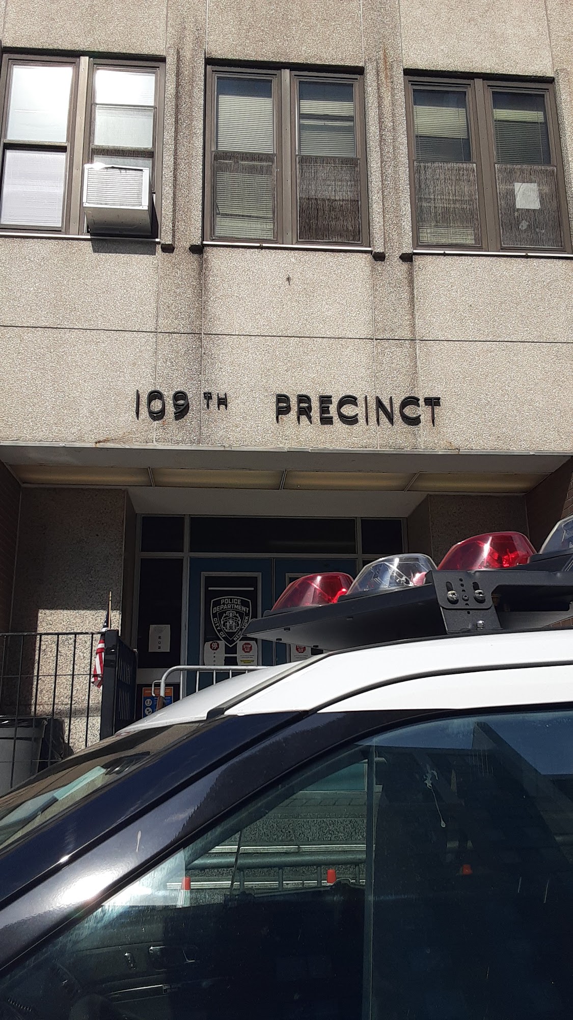 NEW YORK CITY POLICE DEPARTMENT 109TH PRECINCT Queens NY Hours