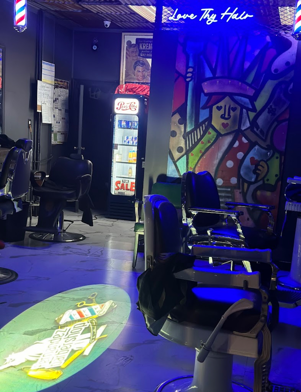 Fernández barber shop Steinway 23-11 Steinway St, Queens New York 11105