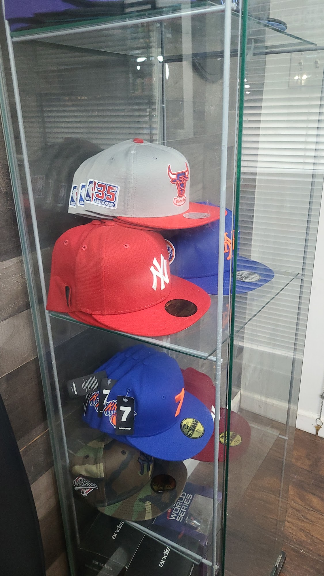 Frenchy Cutz 91-08A Rockaway Beach Blvd, Queens New York 11693