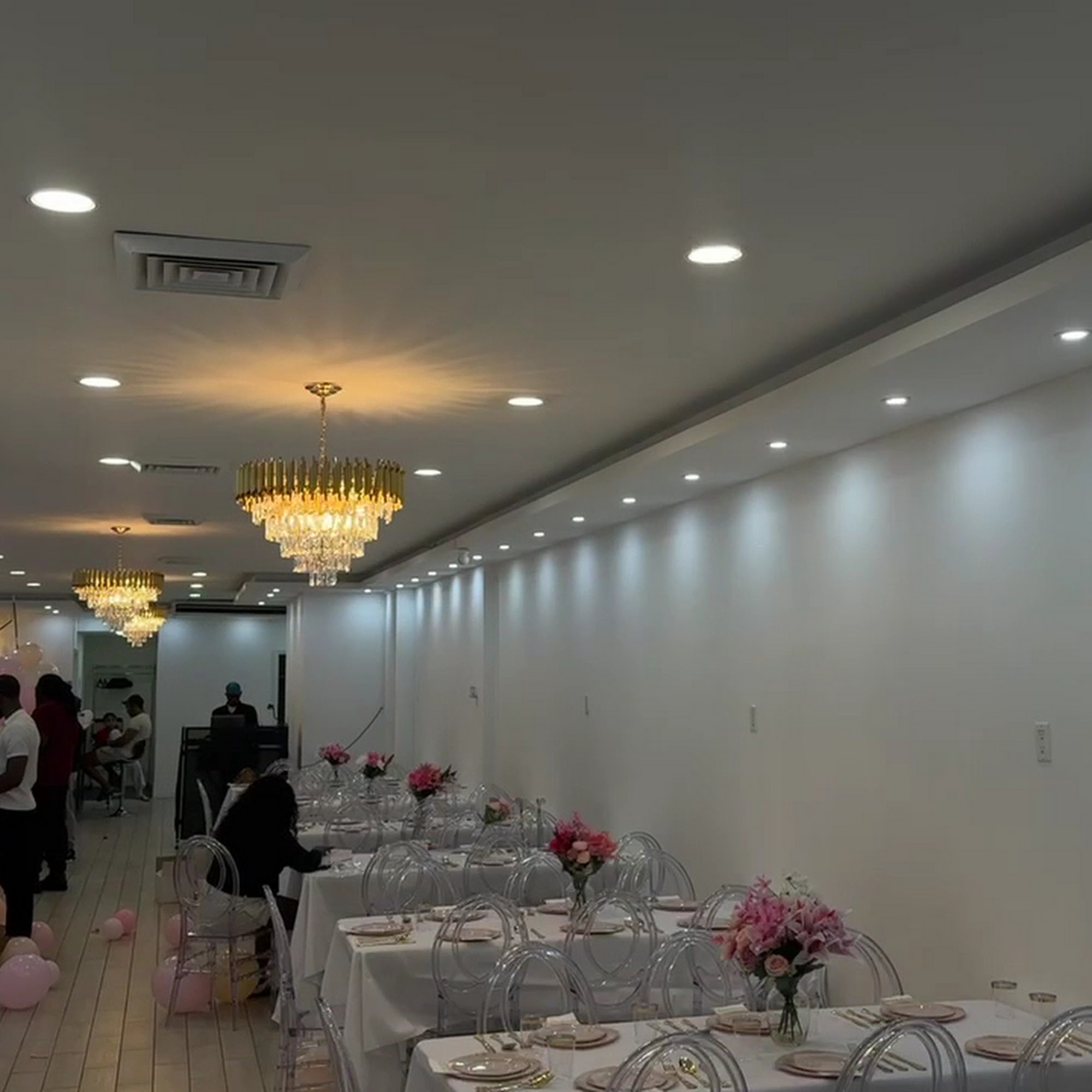 Avec Elegance Events 80-31 Jamaica Ave, Queens New York 11421