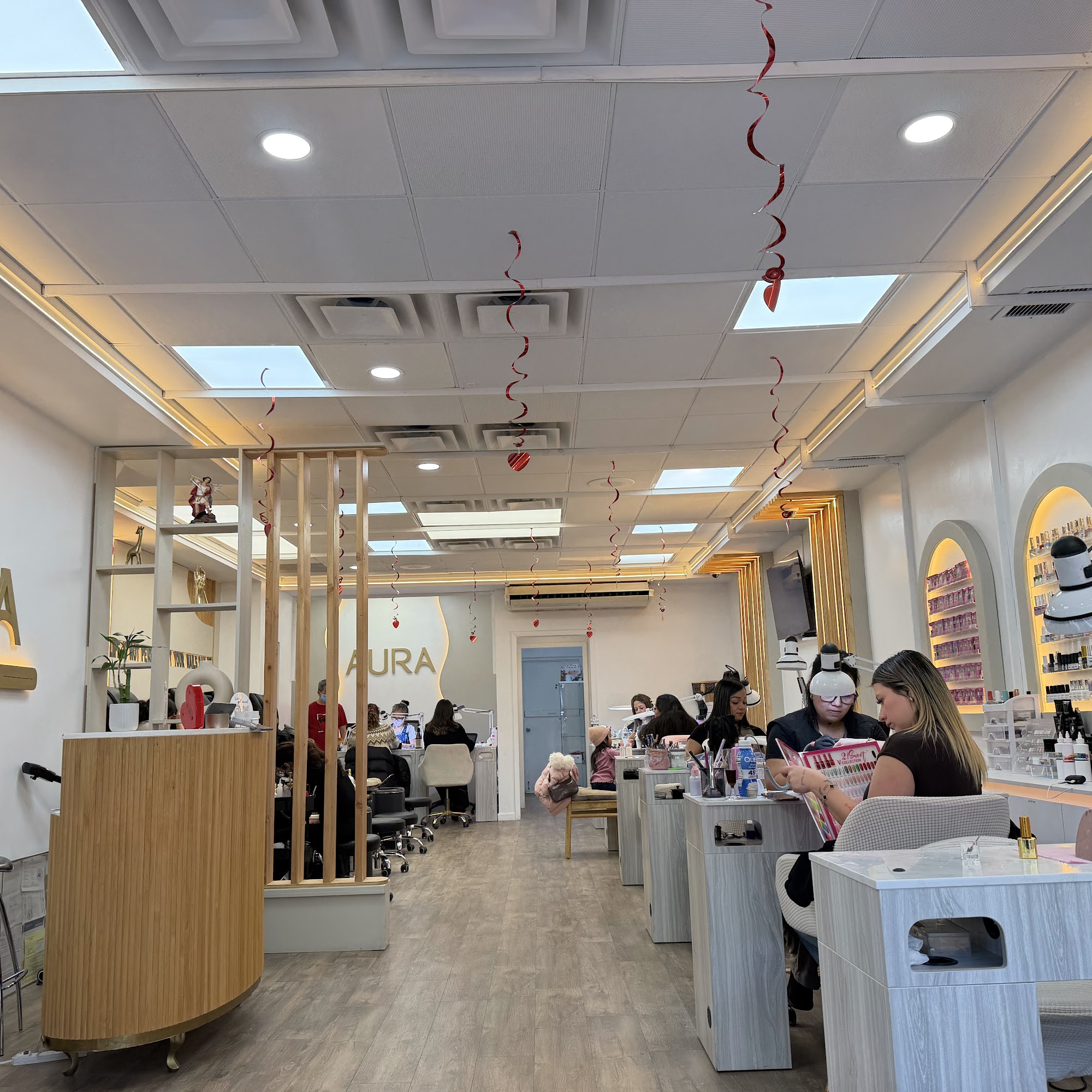 Aura Beauty Spa 42-14 Broadway, Queens New York 11103