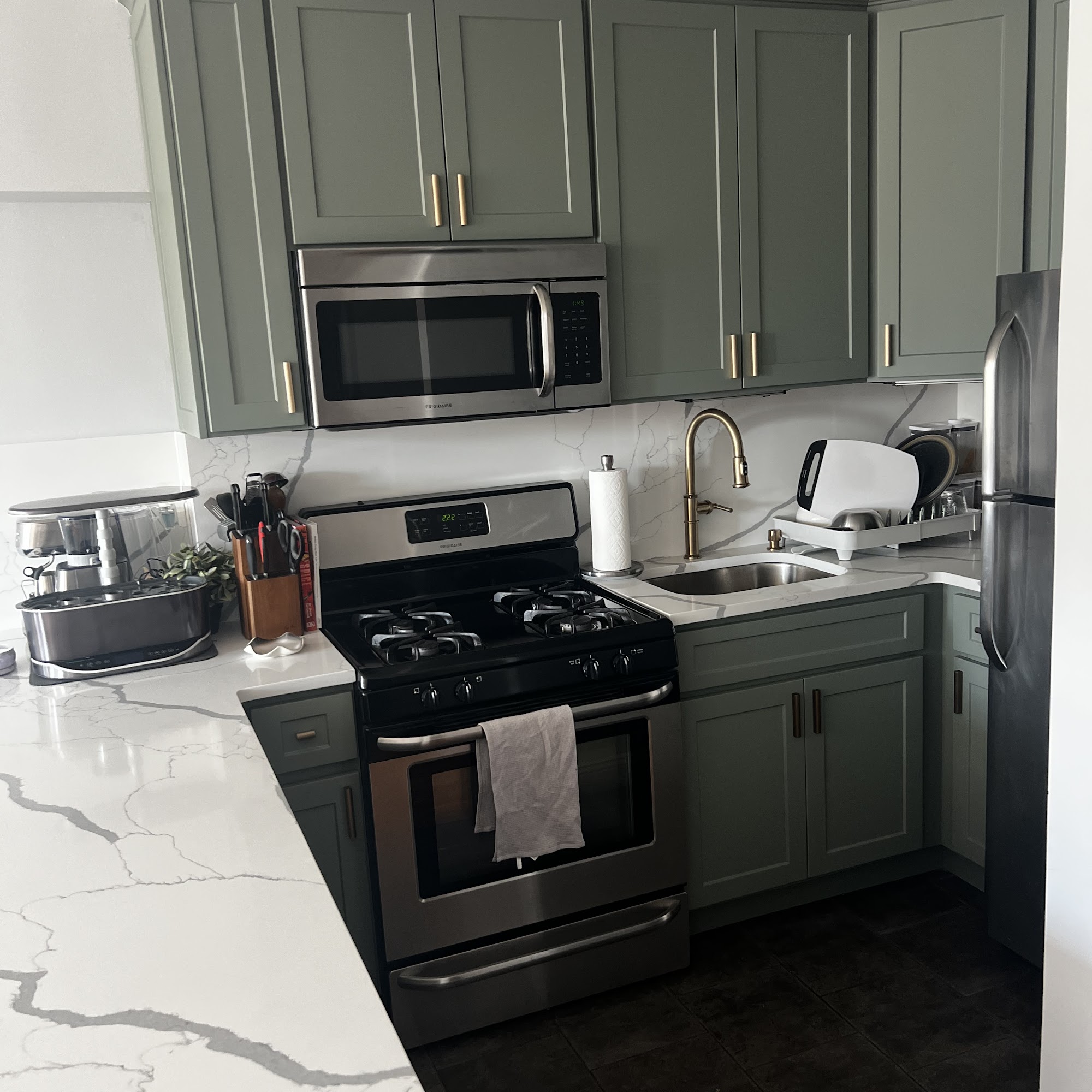 Cabinet Reface Direct 18-09 Decatur St, Ridgewood New York 11385