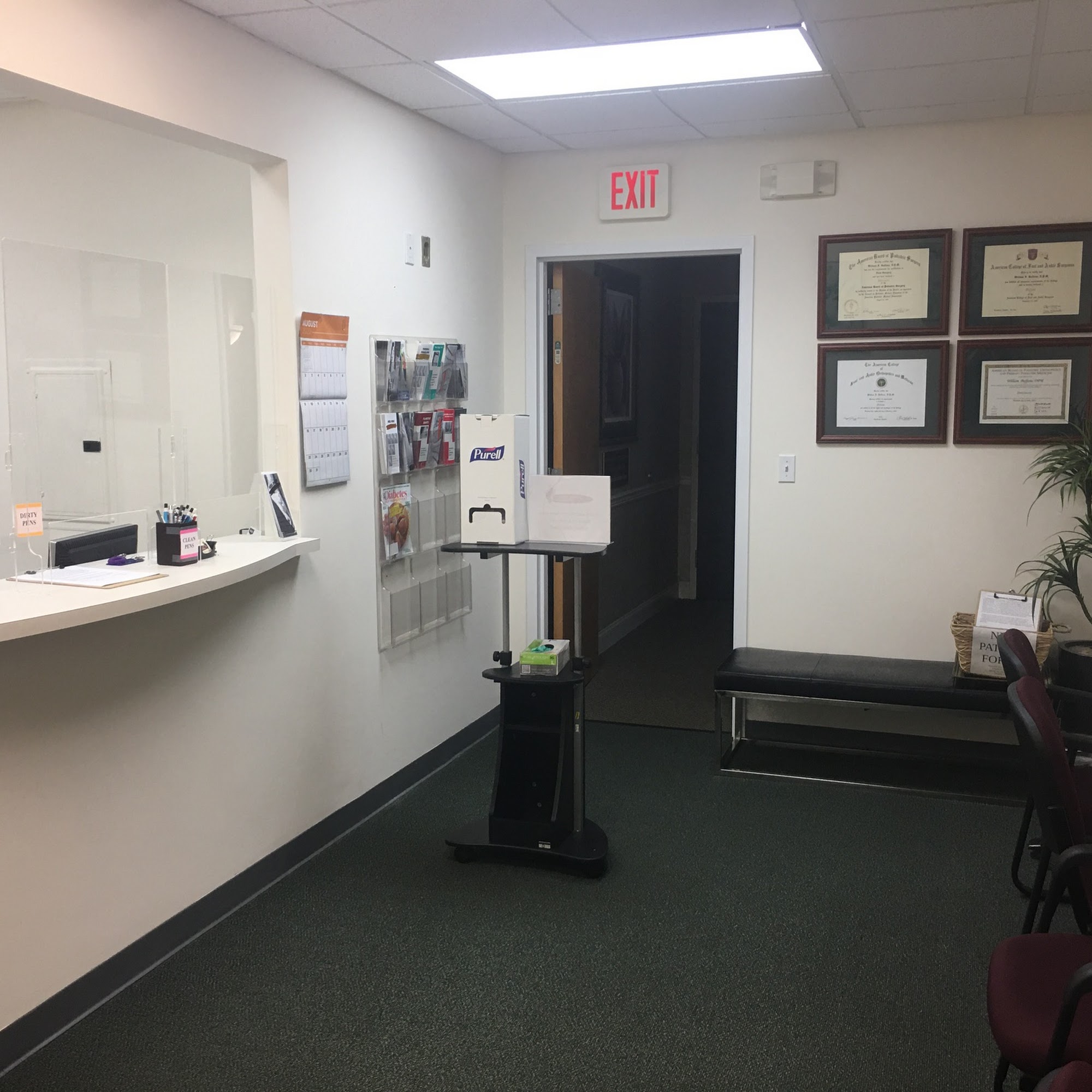 North Fork Podiatry 1228 E Main St Suite B, Riverhead New York 11901