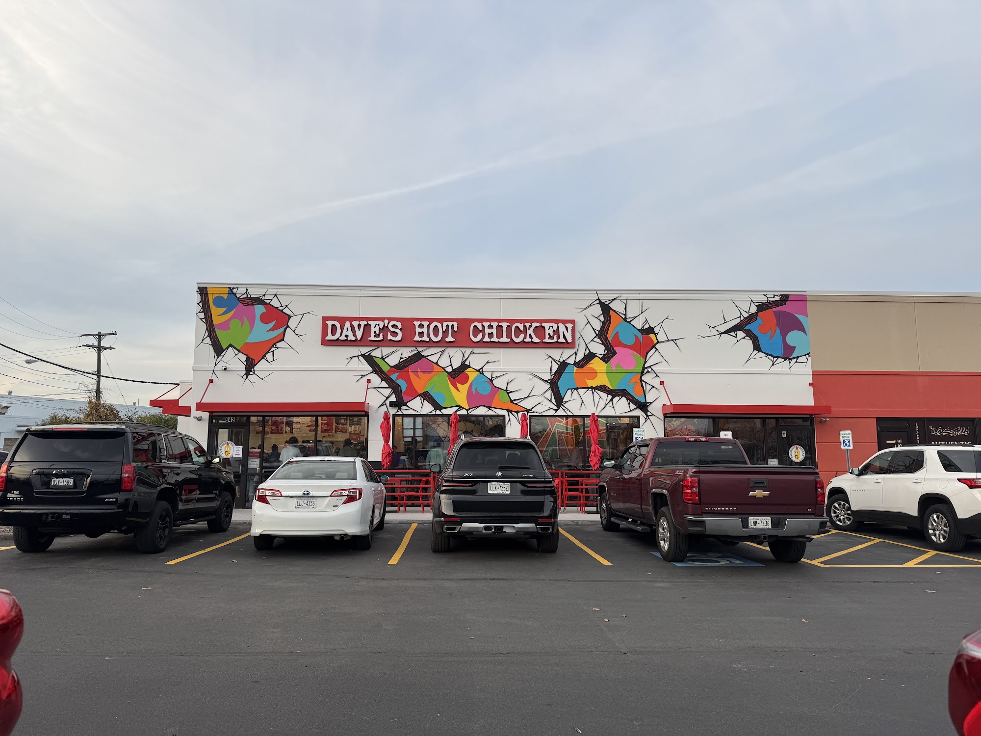 Dave's Hot Chicken 942 Jefferson Rd, Rochester