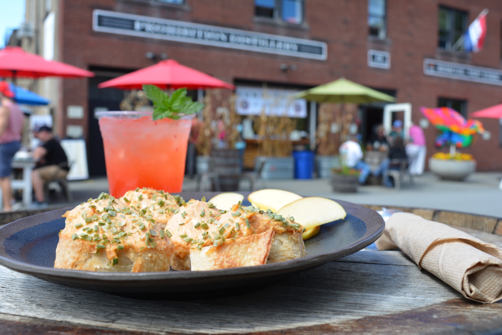 Do Good Spirits Roscoe