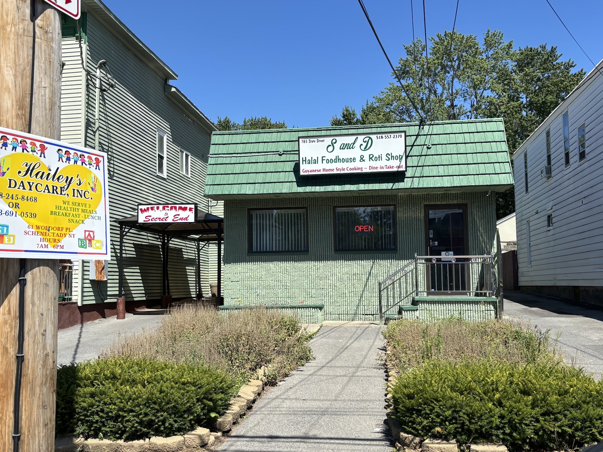 S and D Halal Foodhouse and Roti Shop