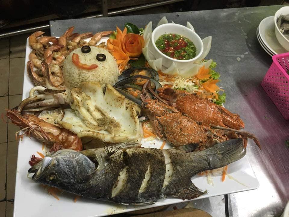 S and D Halal Foodhouse and Roti Shop