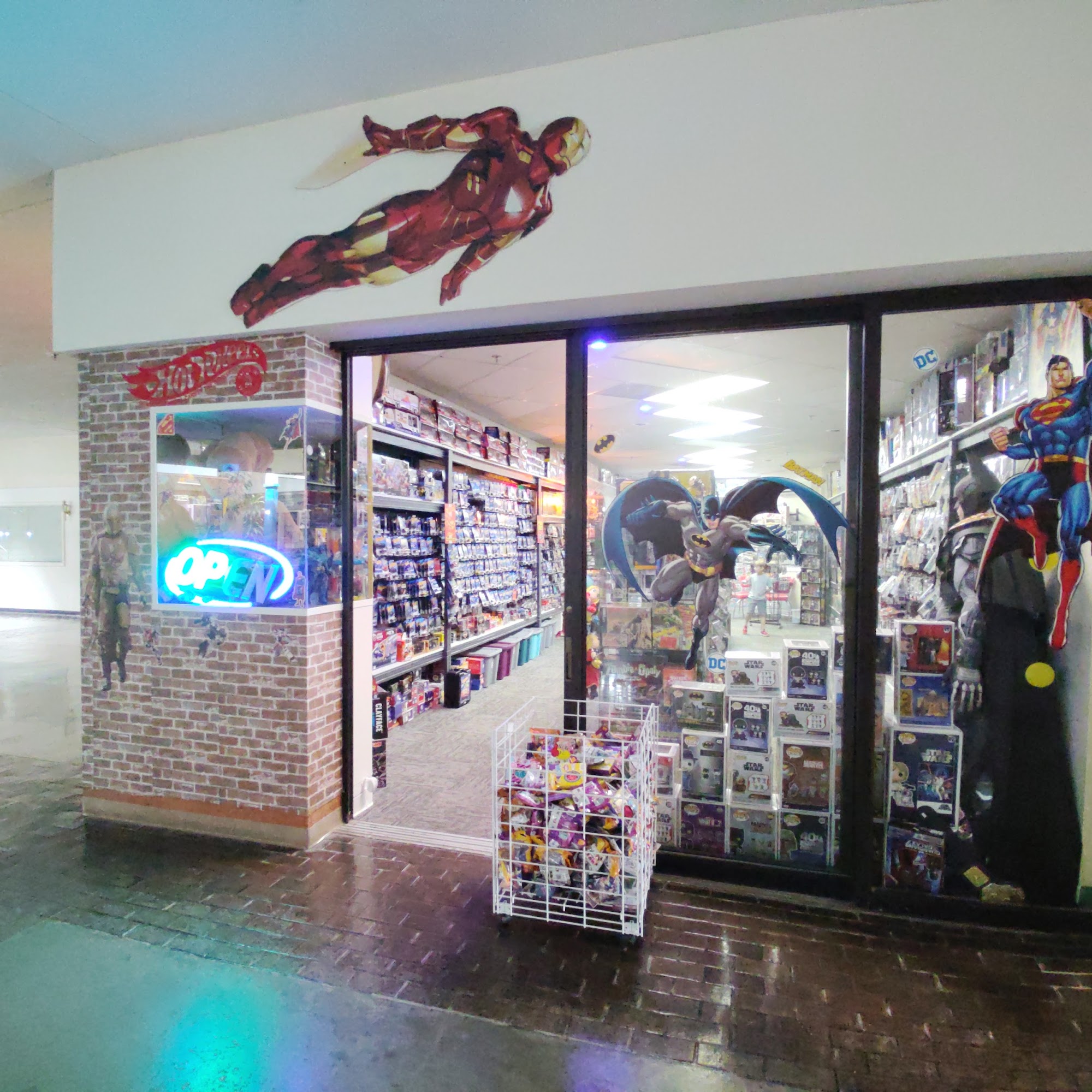 Upstate CollectibleZ 93 W Campbell Rd, Schenectady New York 12306