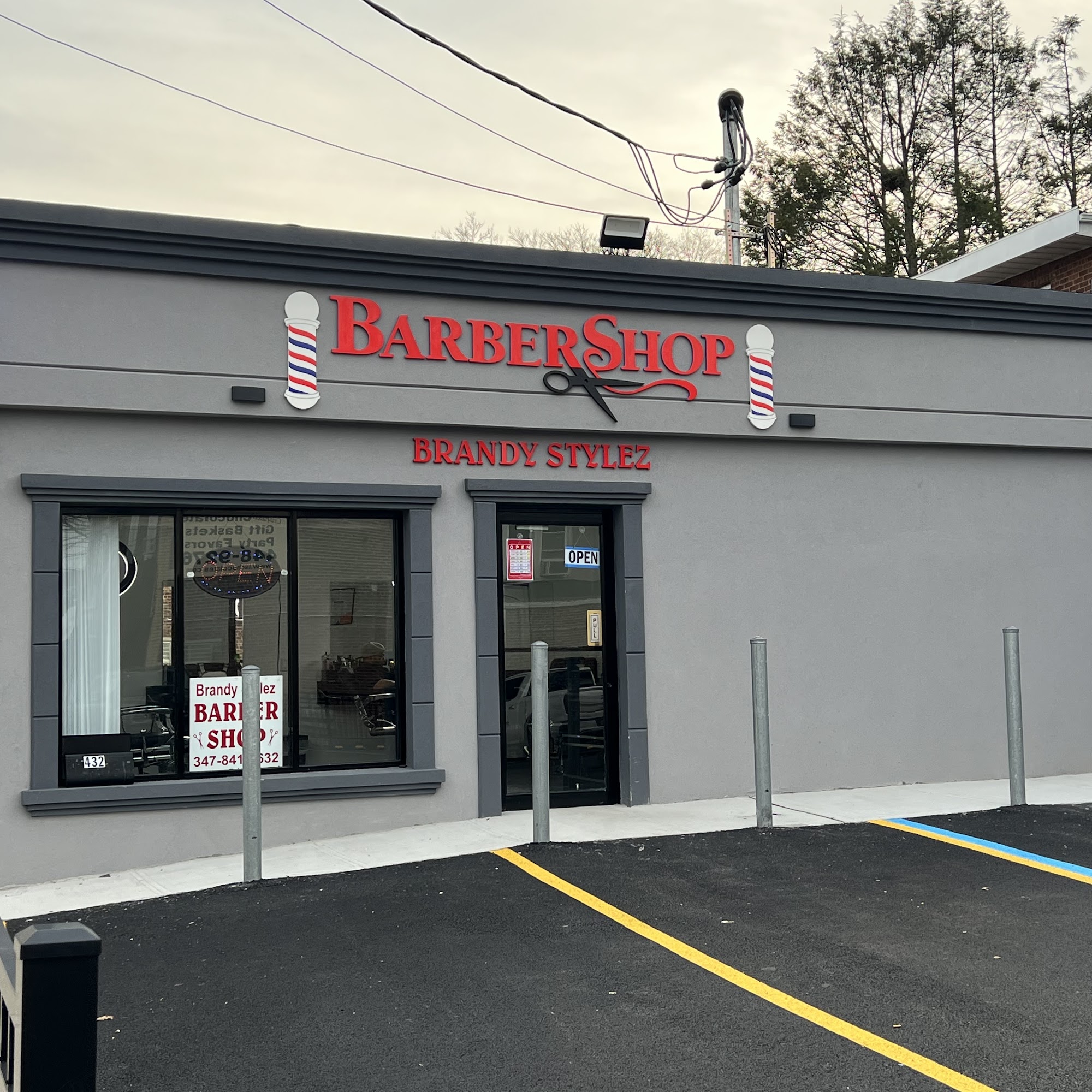 Brandy's Stylez Barber Shop 432 Manor Rd, Staten Island New York 10314