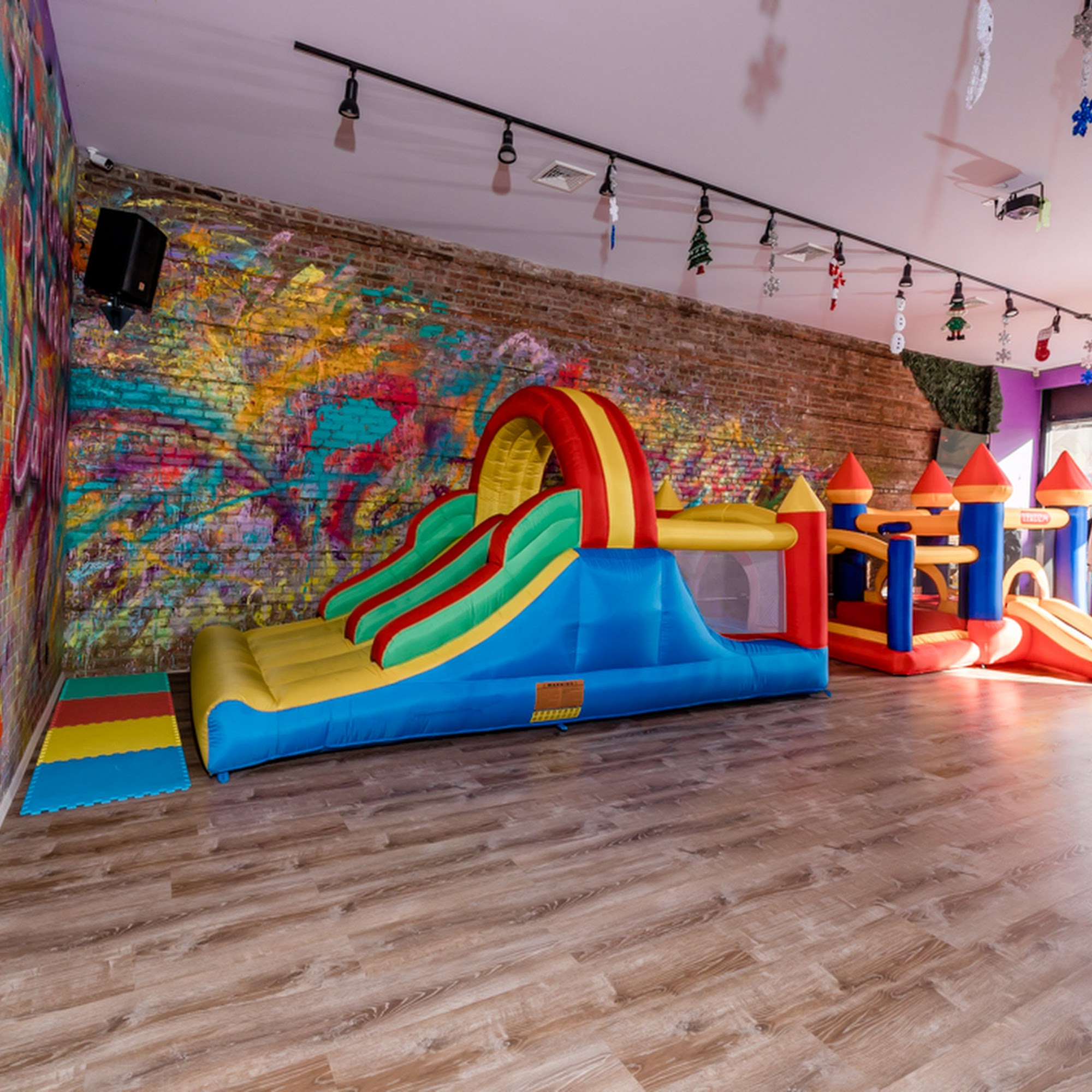 Fun On Us 641 N Railroad Ave, Staten Island New York 10304