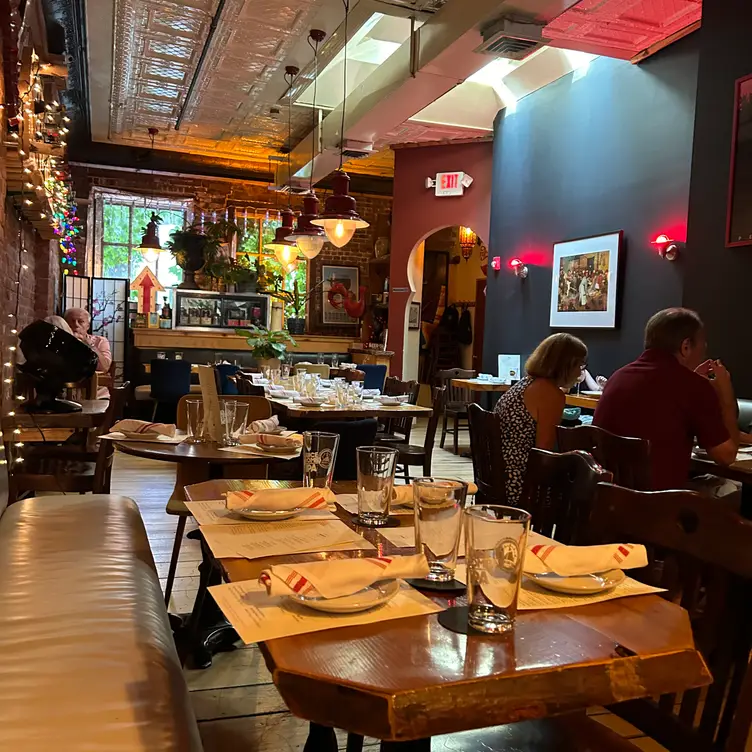 Photo credit: opentable