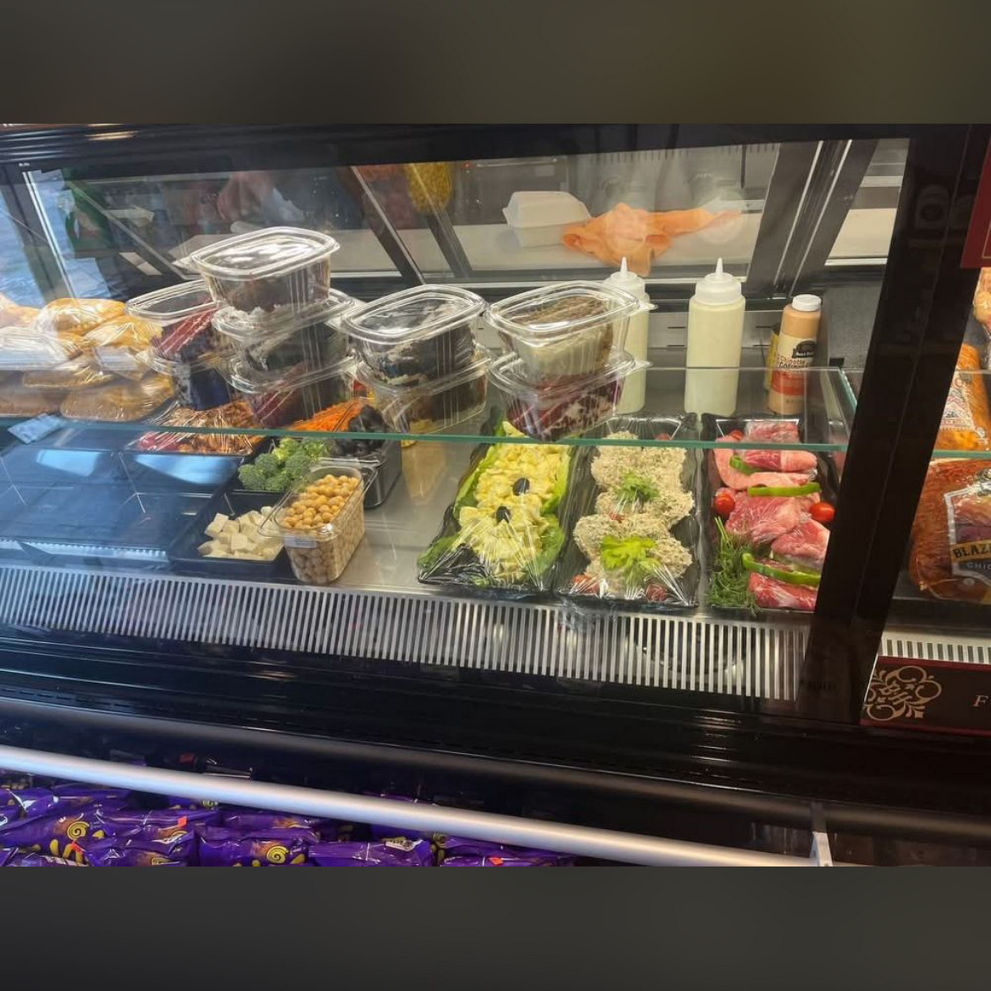American Food and Deli Troy