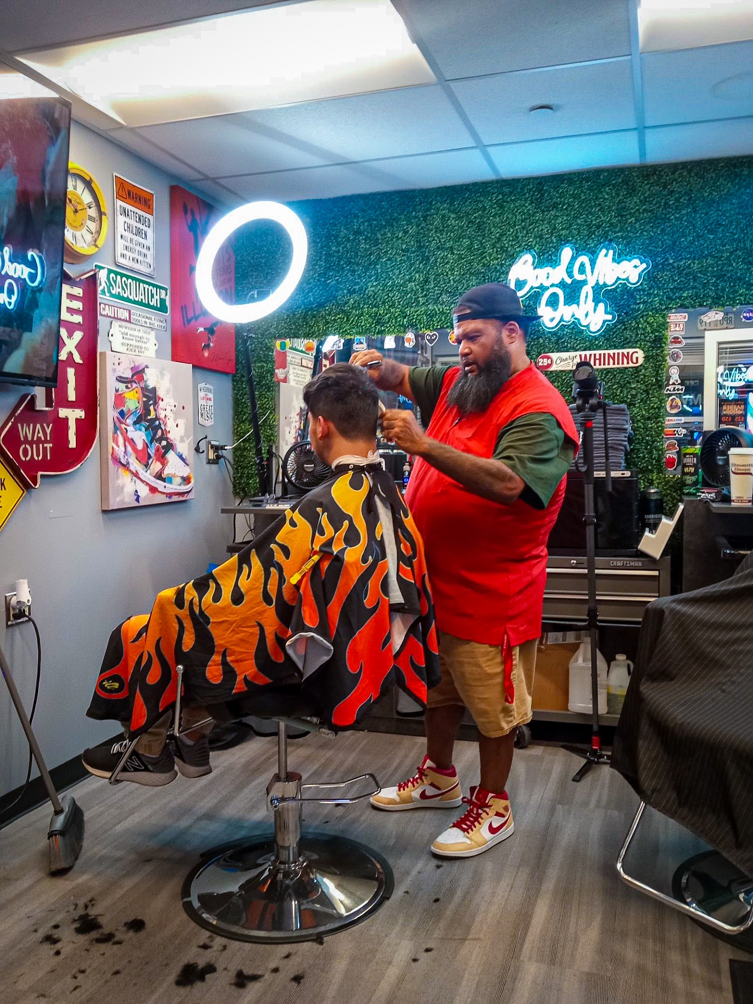 Gentlemen's Corner Barber Shop RPI