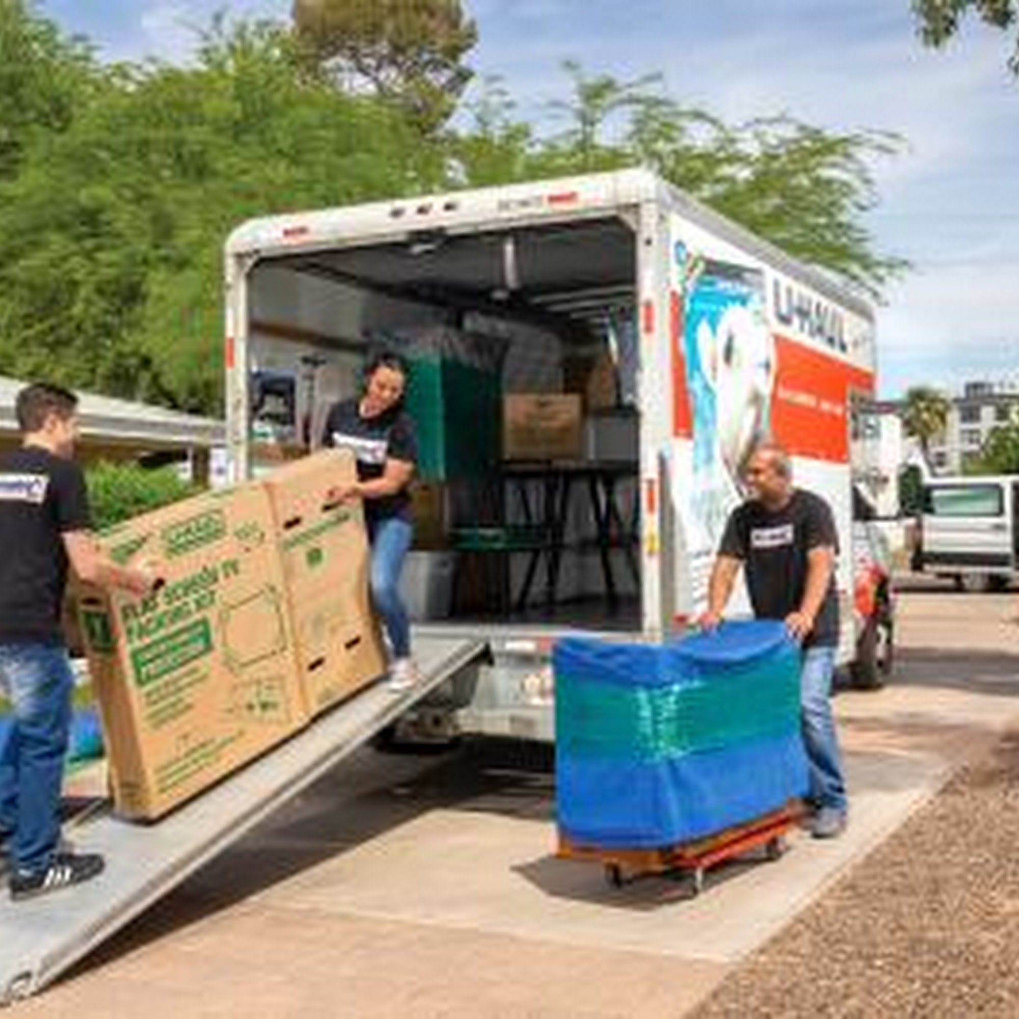 U-Haul Neighborhood Dealer Wading River