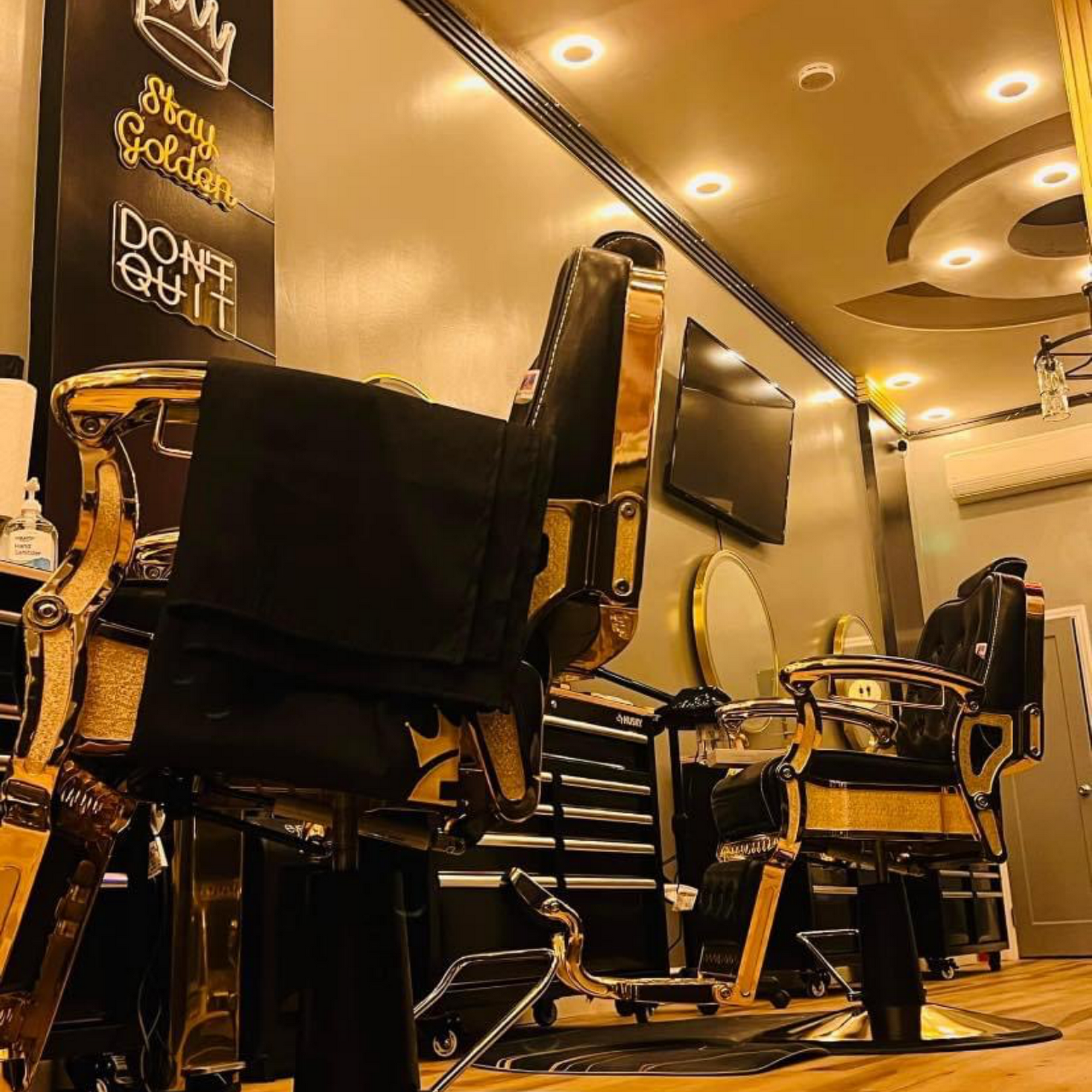 Golden seven barber & beauty 3253 Sunrise Hwy unit A, Wantagh New York 11793