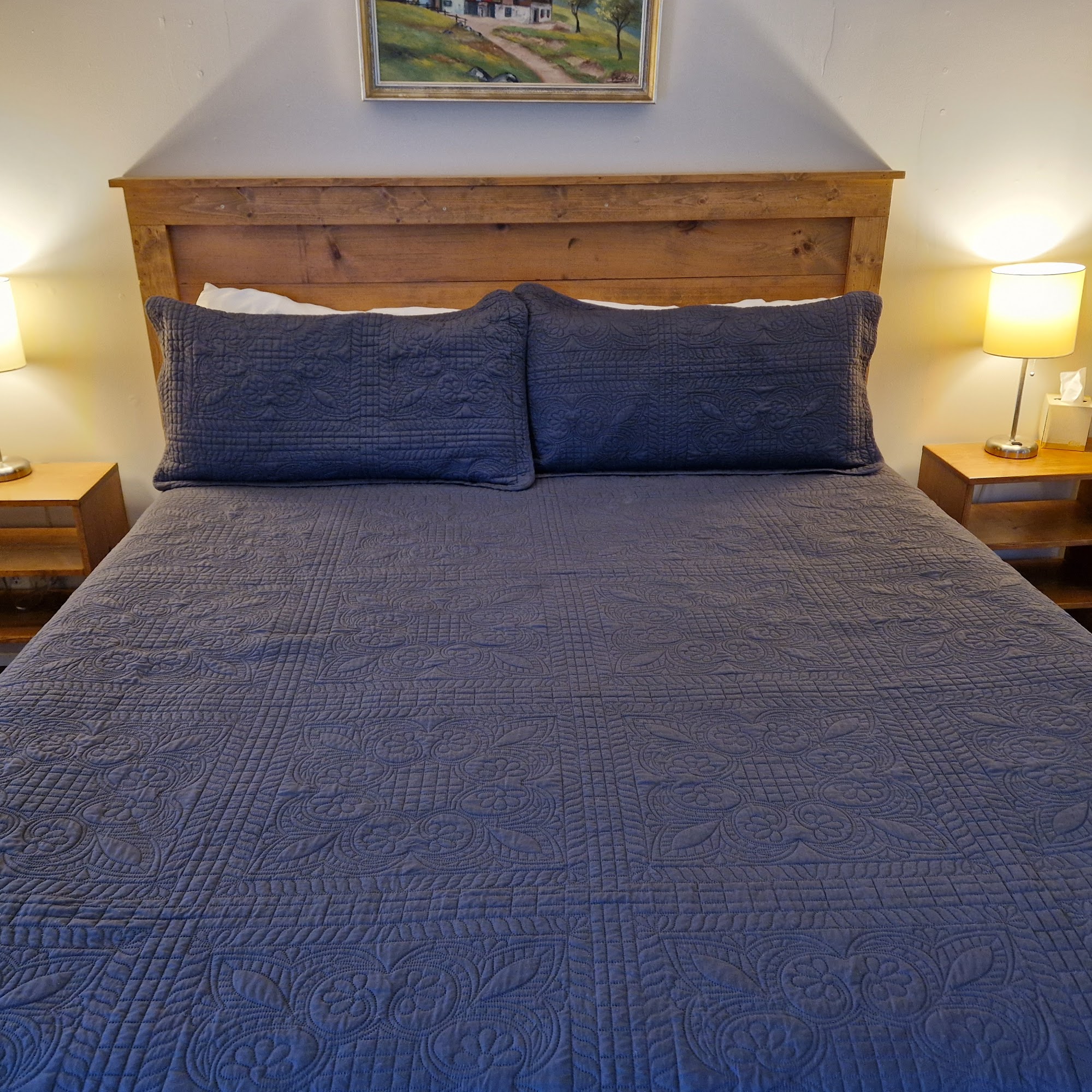 Lakeside Resort & 3812 Bistro Watkins Glen