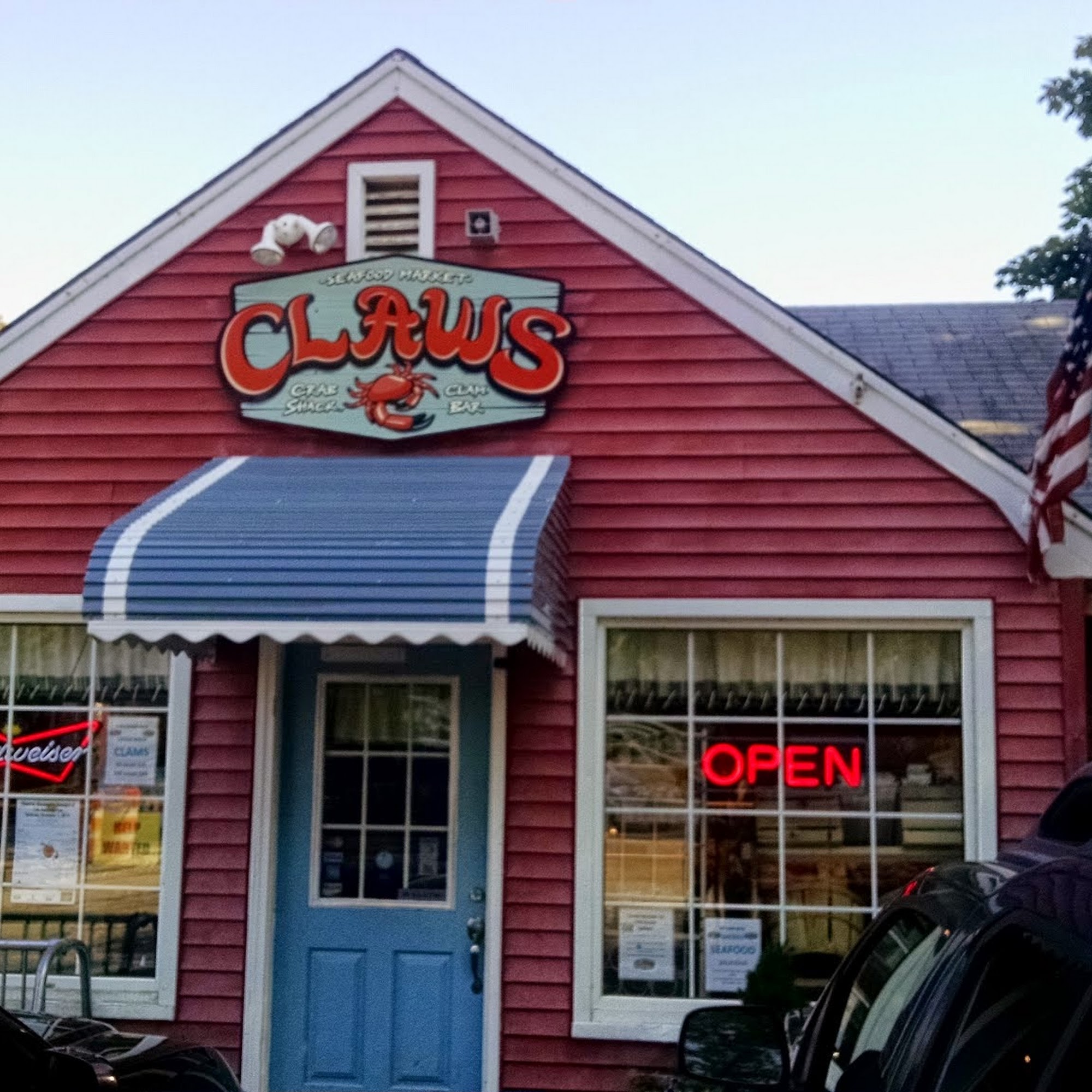 Claws Seafood Market West Sayville