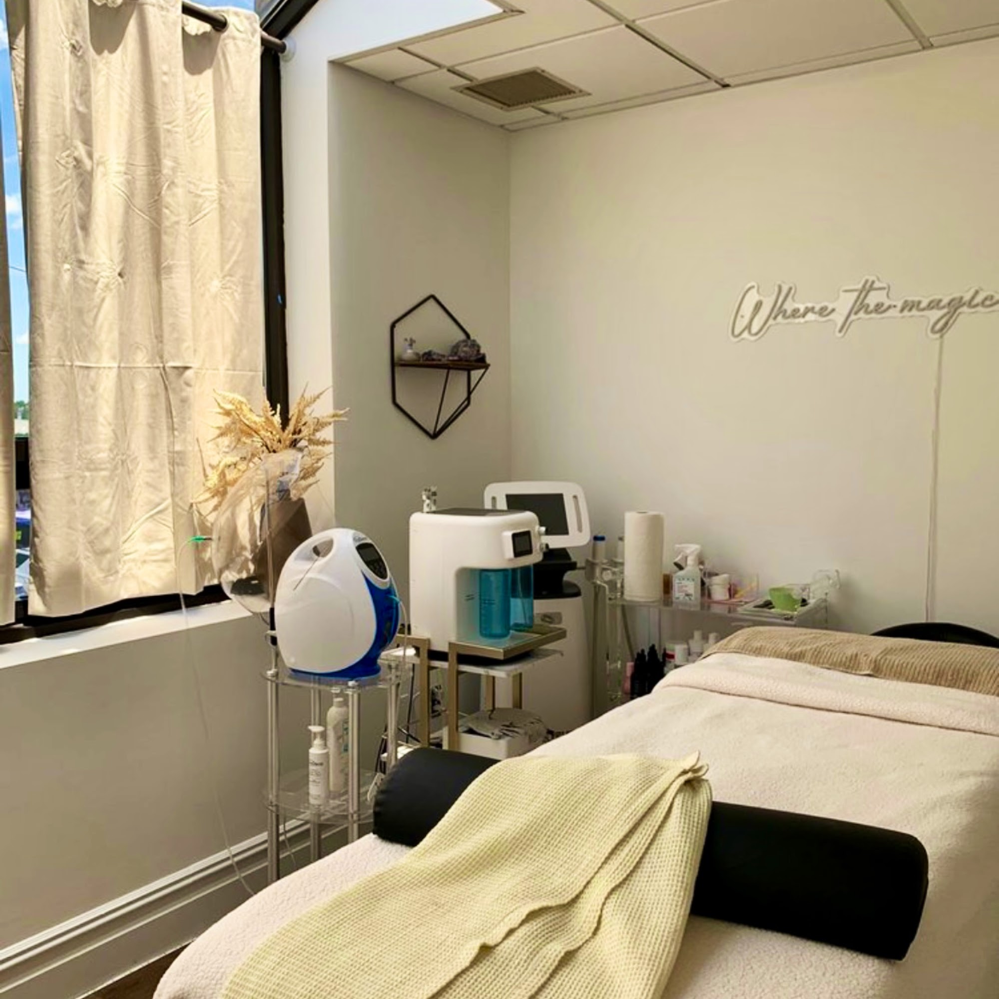 Vibes aesthetics NYC 150-12 14th Ave #201, Whitestone New York 11357