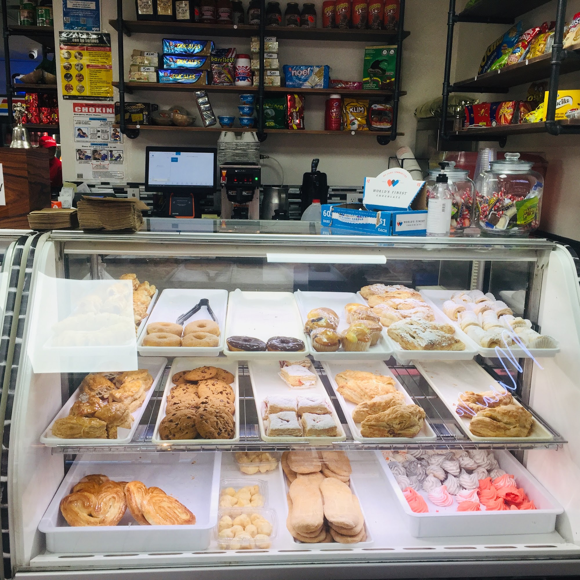 New chipichape Bakery & Restaurant 🇨🇴 45-53 45th St, Woodside