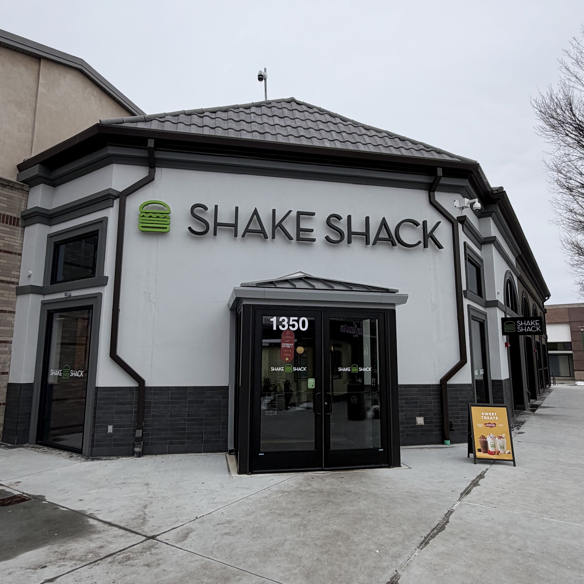 Shake Shack Ridge Hill