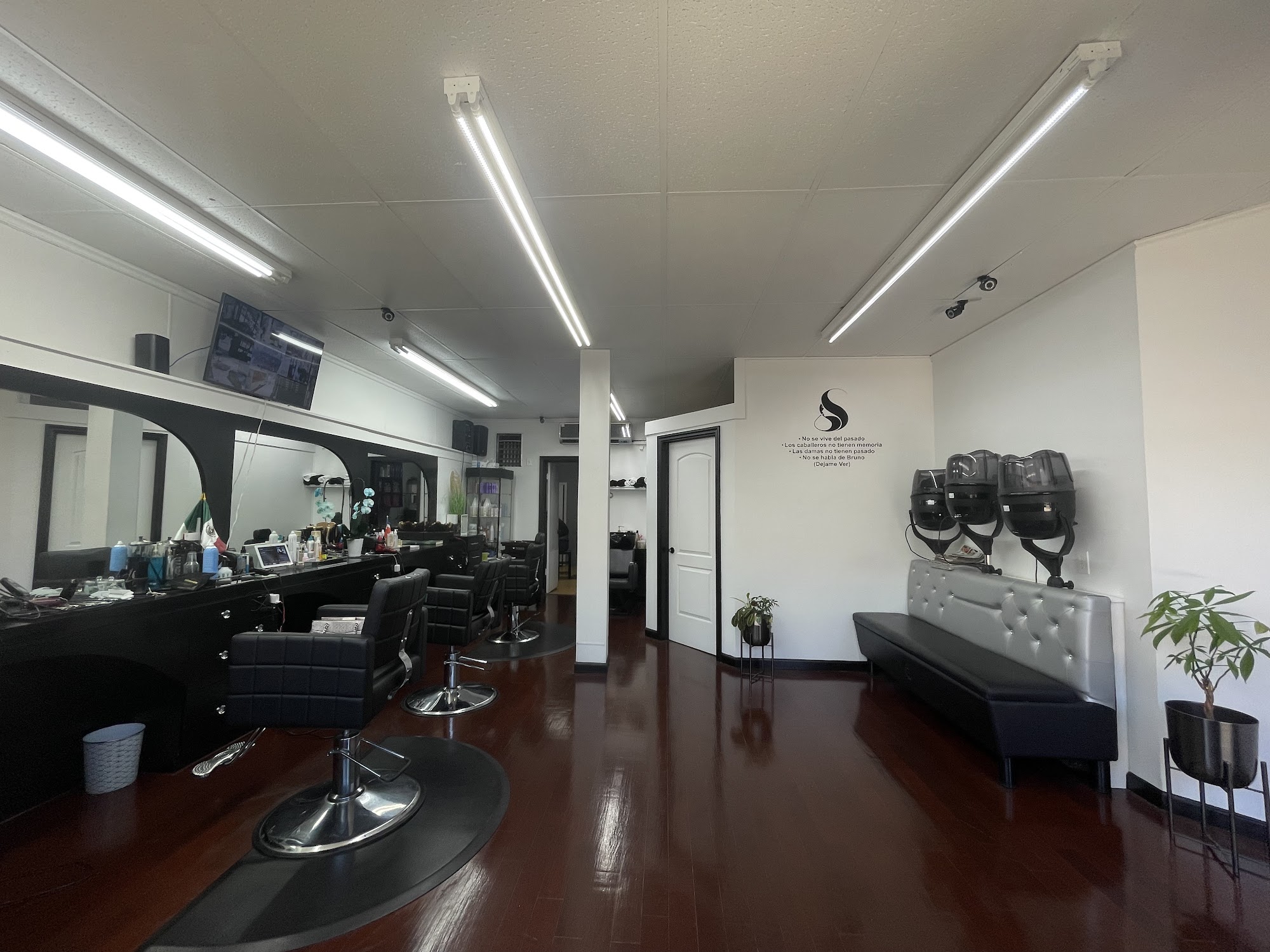 Suky Beauty Salon 124 Lake Ave, Yonkers New York 10703