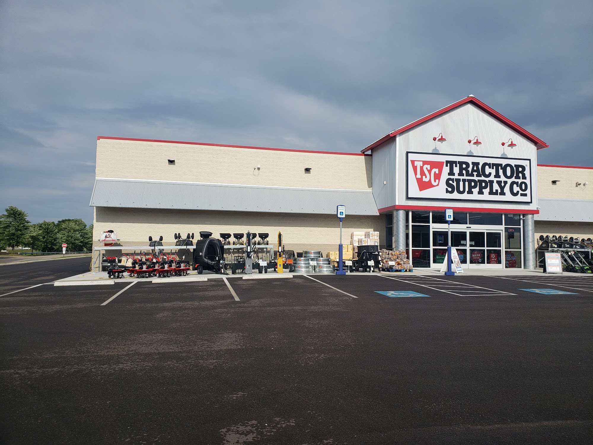 Tractor Supply Co. Akron