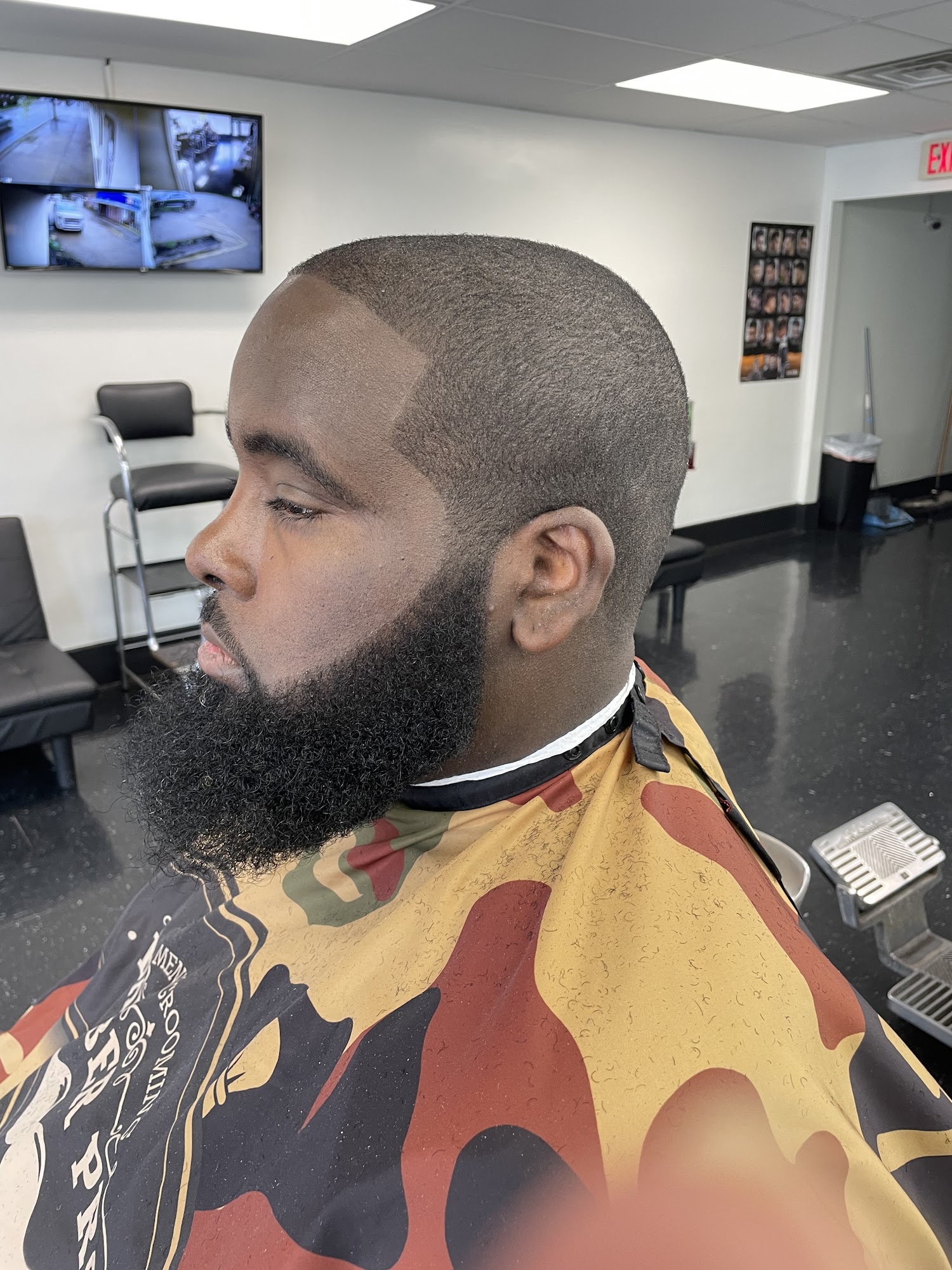 VIP Cuts 270 E Cuyahoga Falls Ave, Akron Ohio 44310
